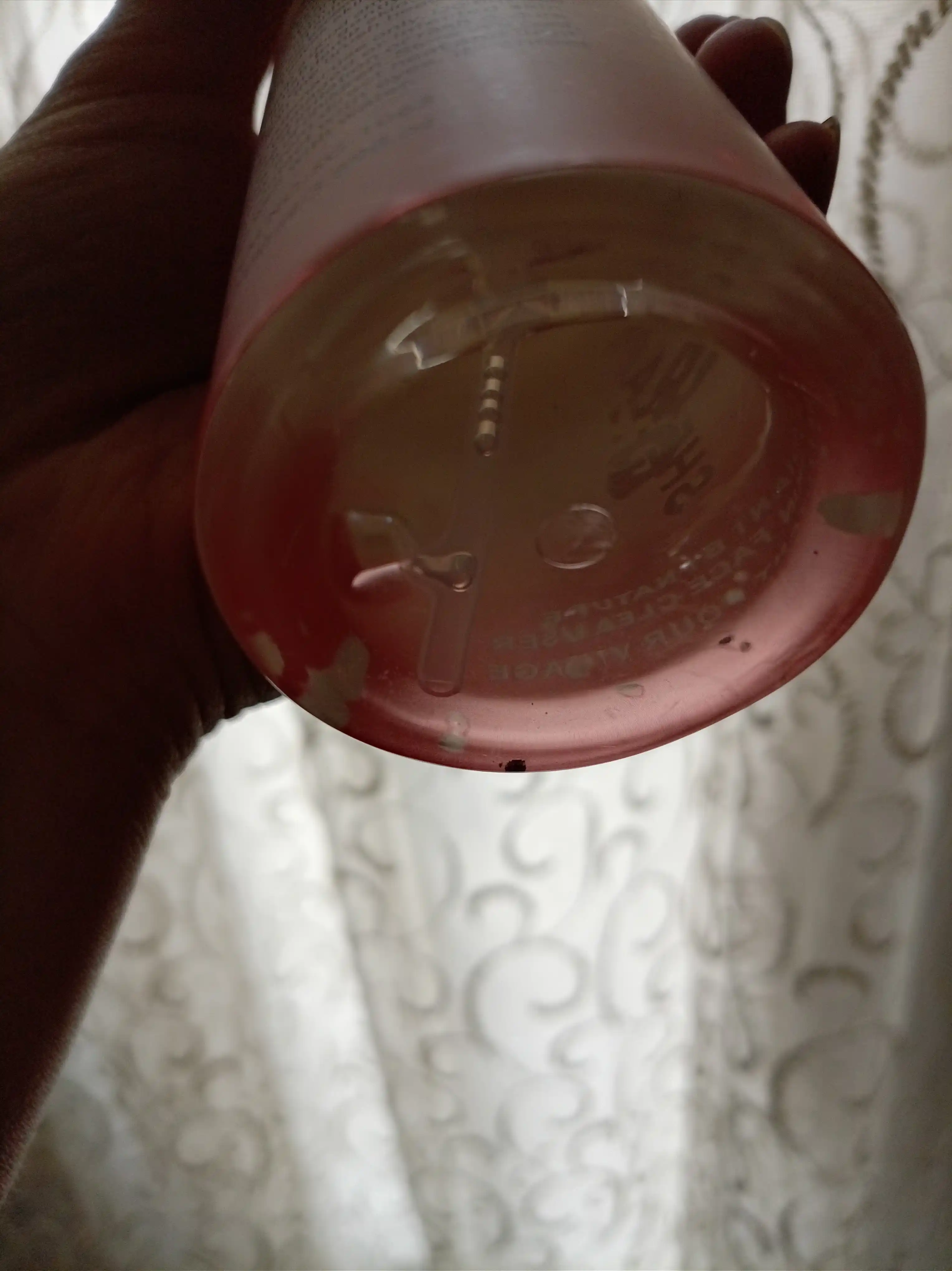 Cho'tka bilan tozalovchi ko'pik, yuz uchun namlovchi va tozalovchi penka, 150 ml