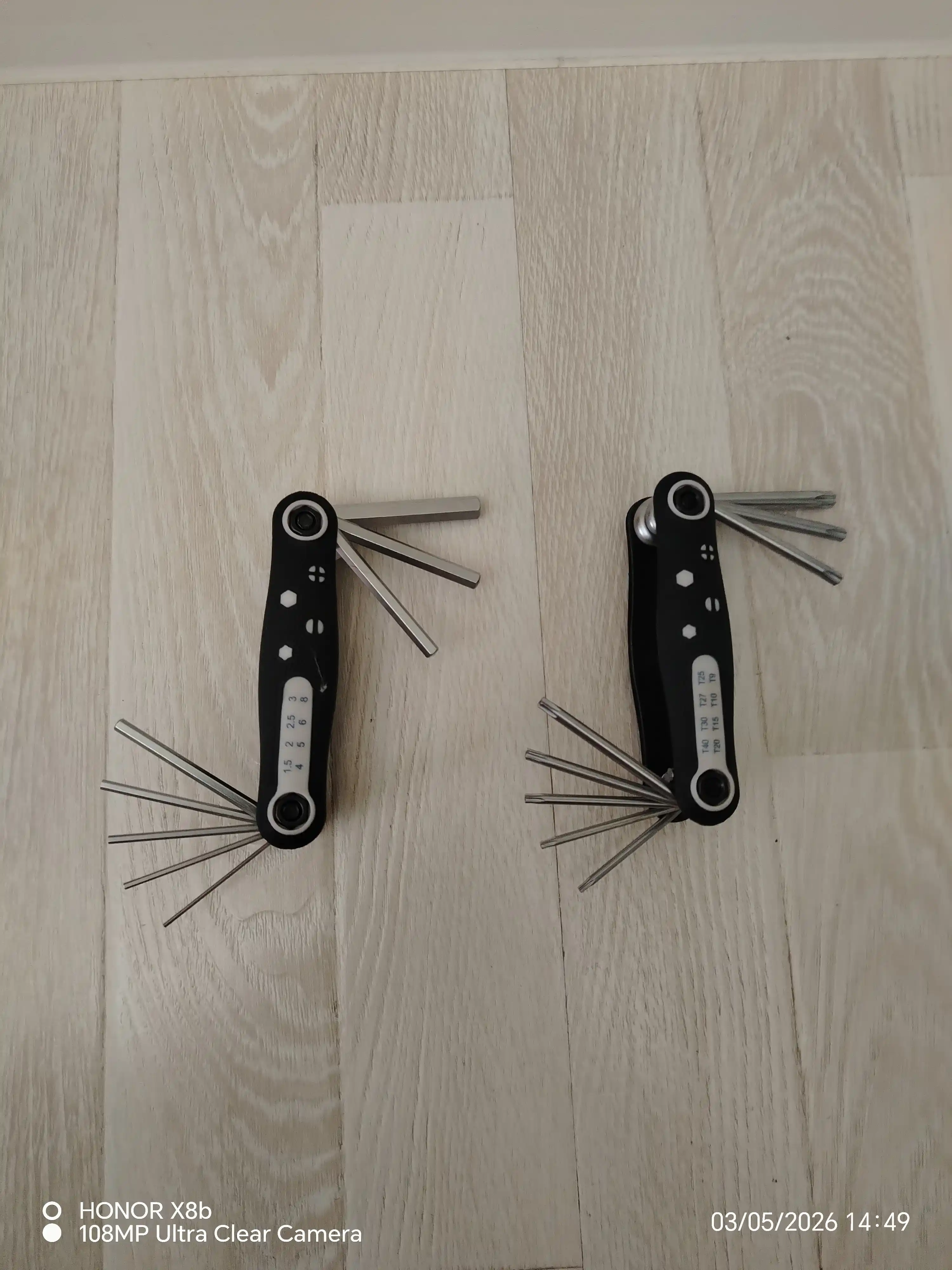 Universal buklanadigan kalitlar to‘plami: Hex / Torx - 8 dona HYUNDAI