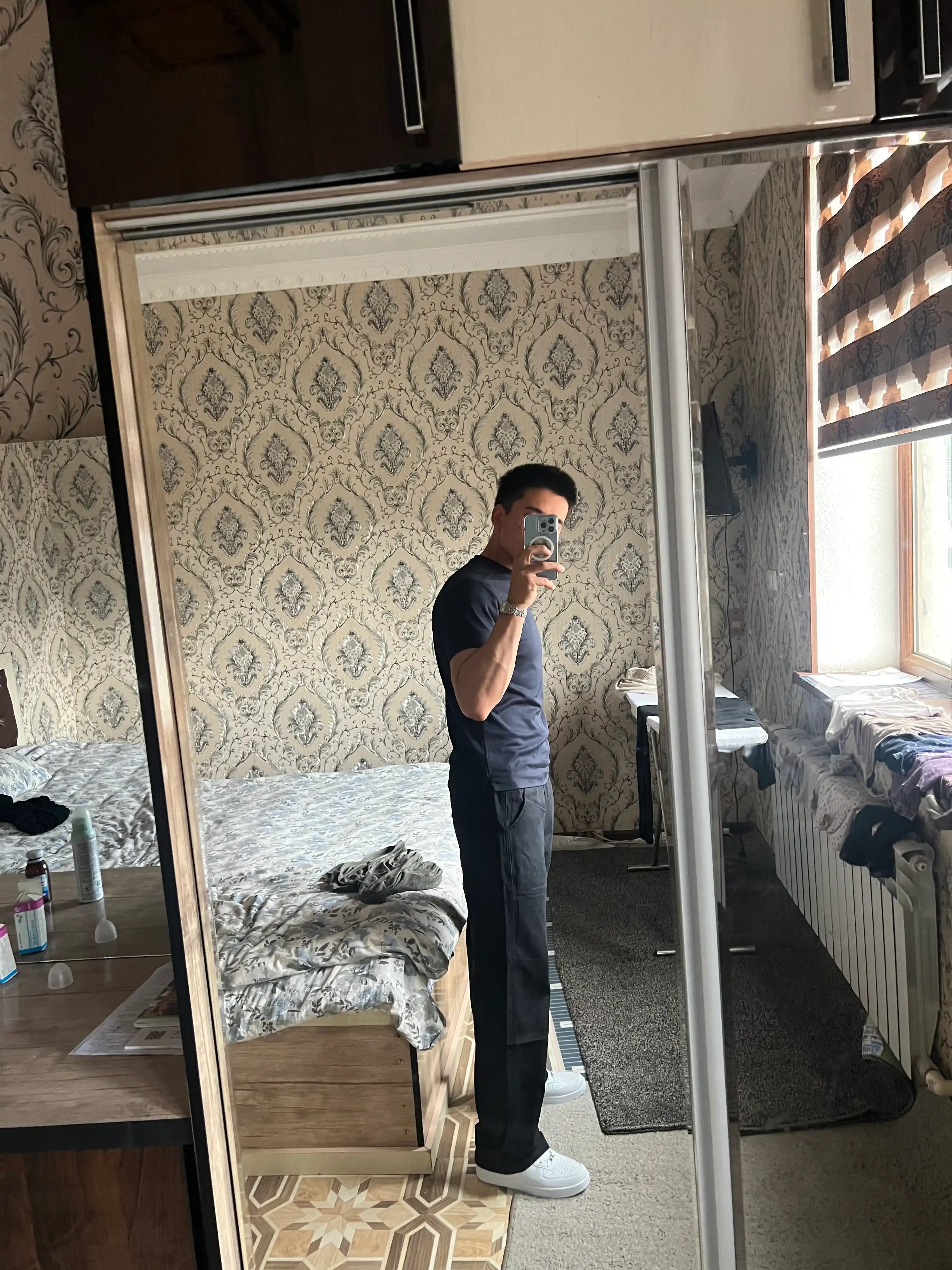 Мужские джинсы с широкими штанинами, клеш