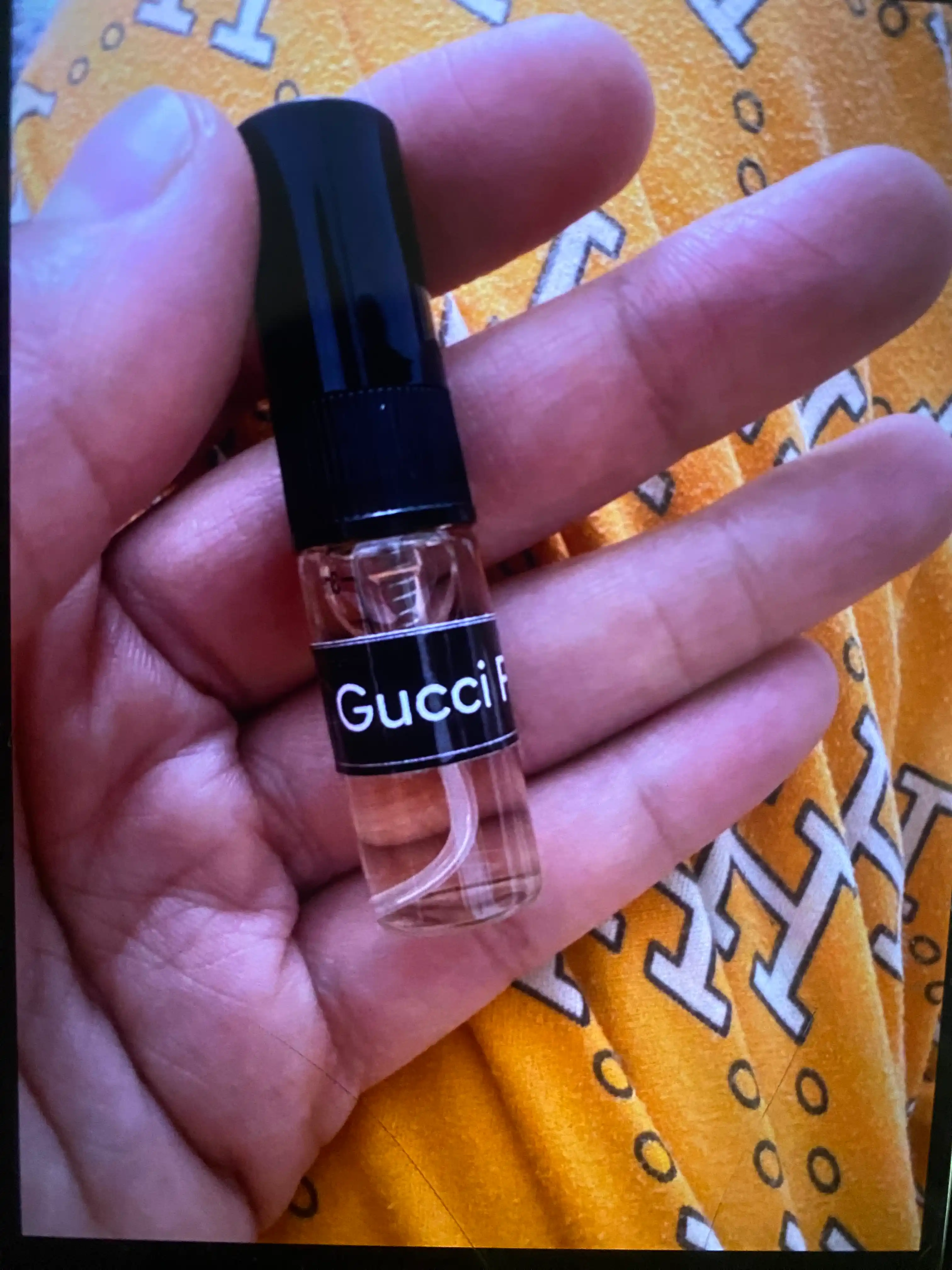Gucci Flora Gorgeous Gardenia ayollar atiri,shirin hid, uzoq saqlanadi