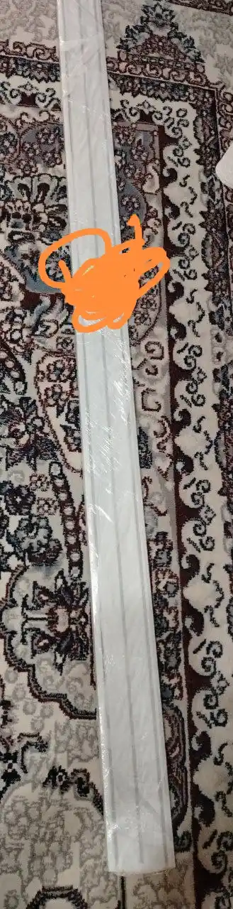 Pardalar uchun uch qatorli shift karniz