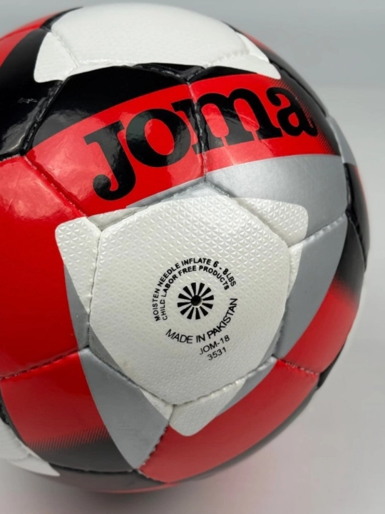 Futbol to‘pi Material: sun’iy teri Qo‘llanishi: mashg‘ulot va o‘yin  Pokiston