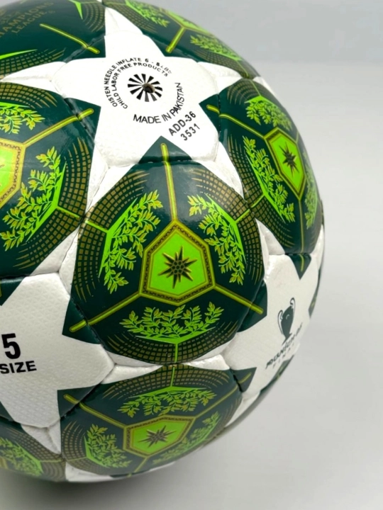 Futbol to‘pi Material: sun’iy teri Qo‘llanishi: mashg‘ulot va o‘yin  Pokiston