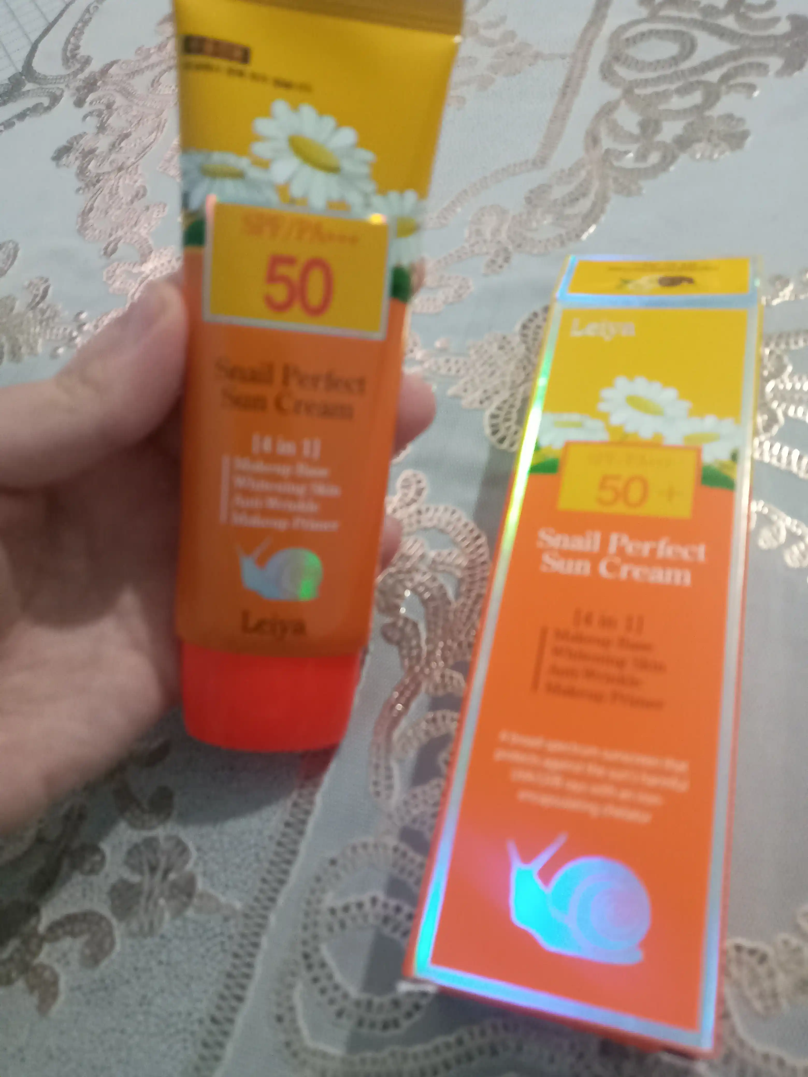 Quyoshdan himoya qiluvchi krem Leiya SPF/PA+++ 4 tasi 1 da