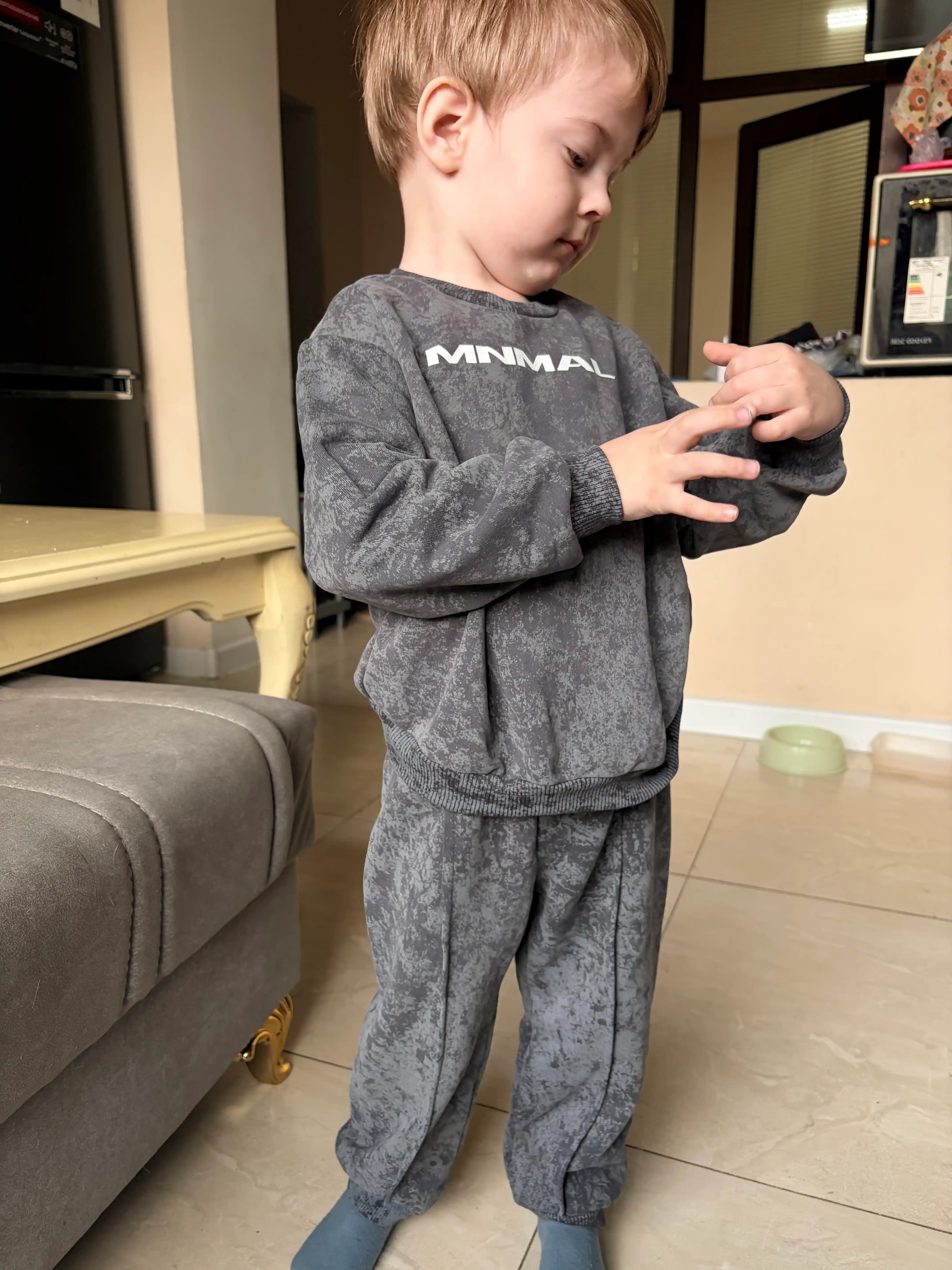 O'g'il bolalar uchun sport kostyum va shimlar, svitshot futerdan