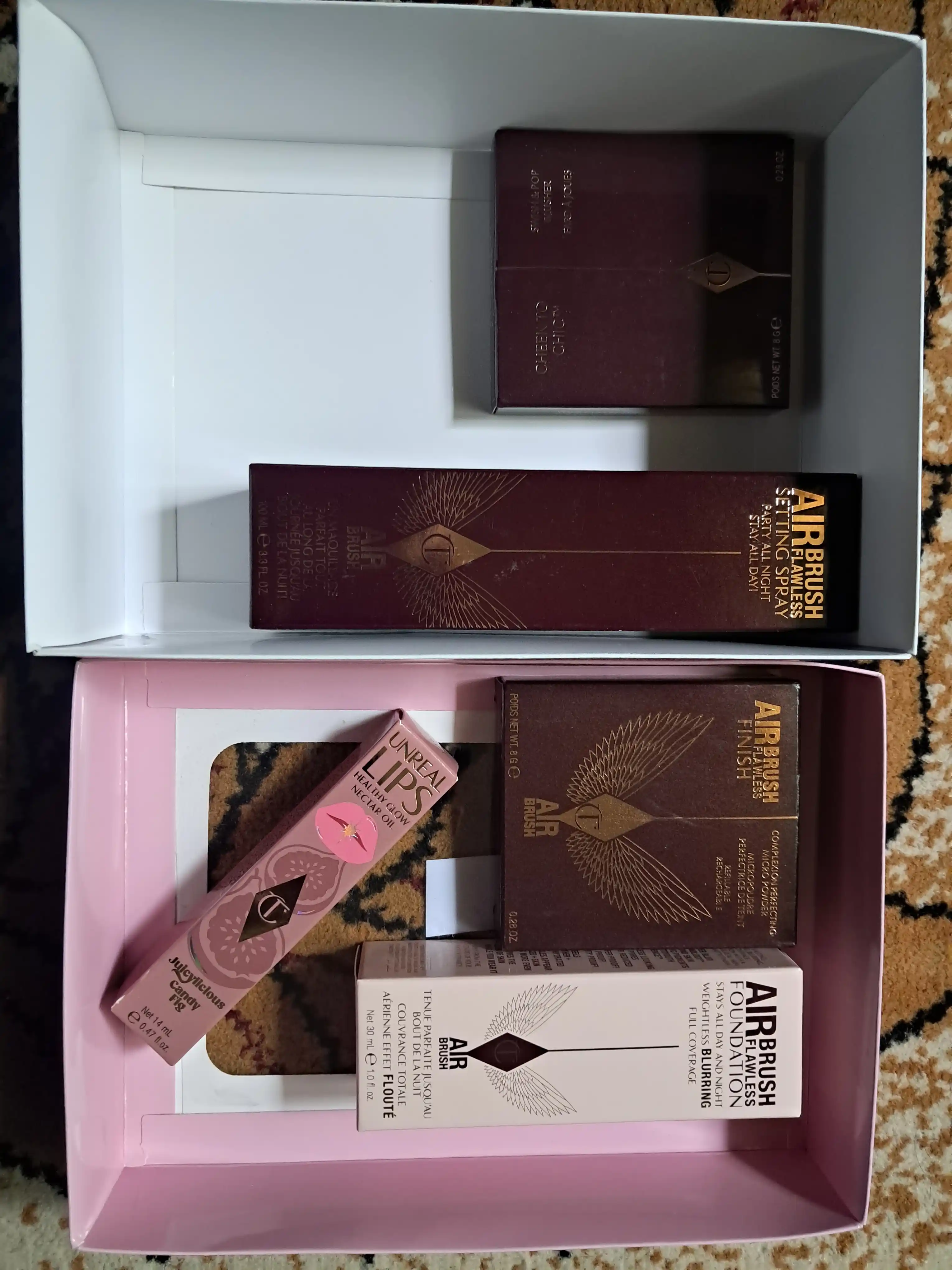 Набор макияжа для женщин и девушек 4 в 1 + подарочная коробка