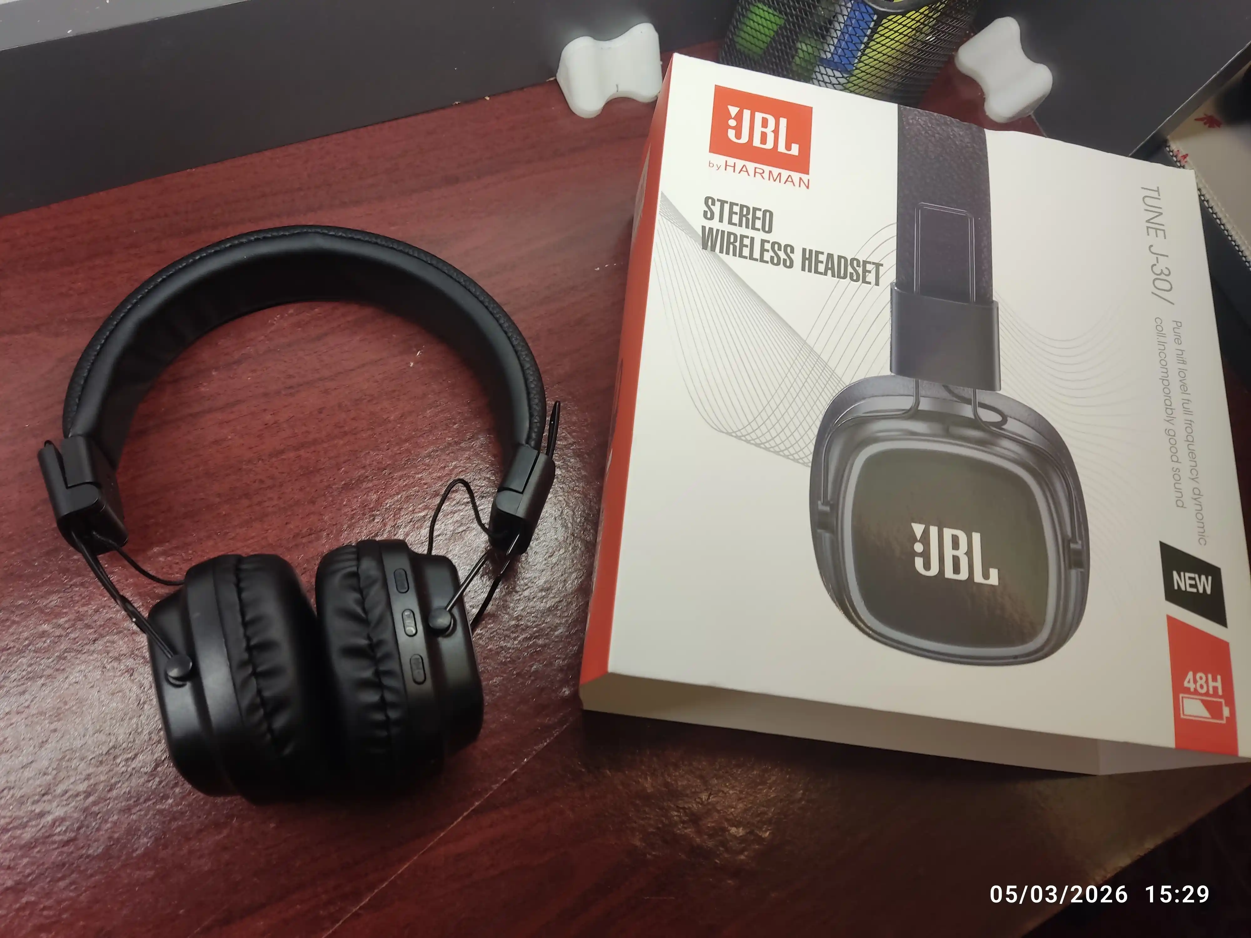 Simsiz quloqchin JBL J-30