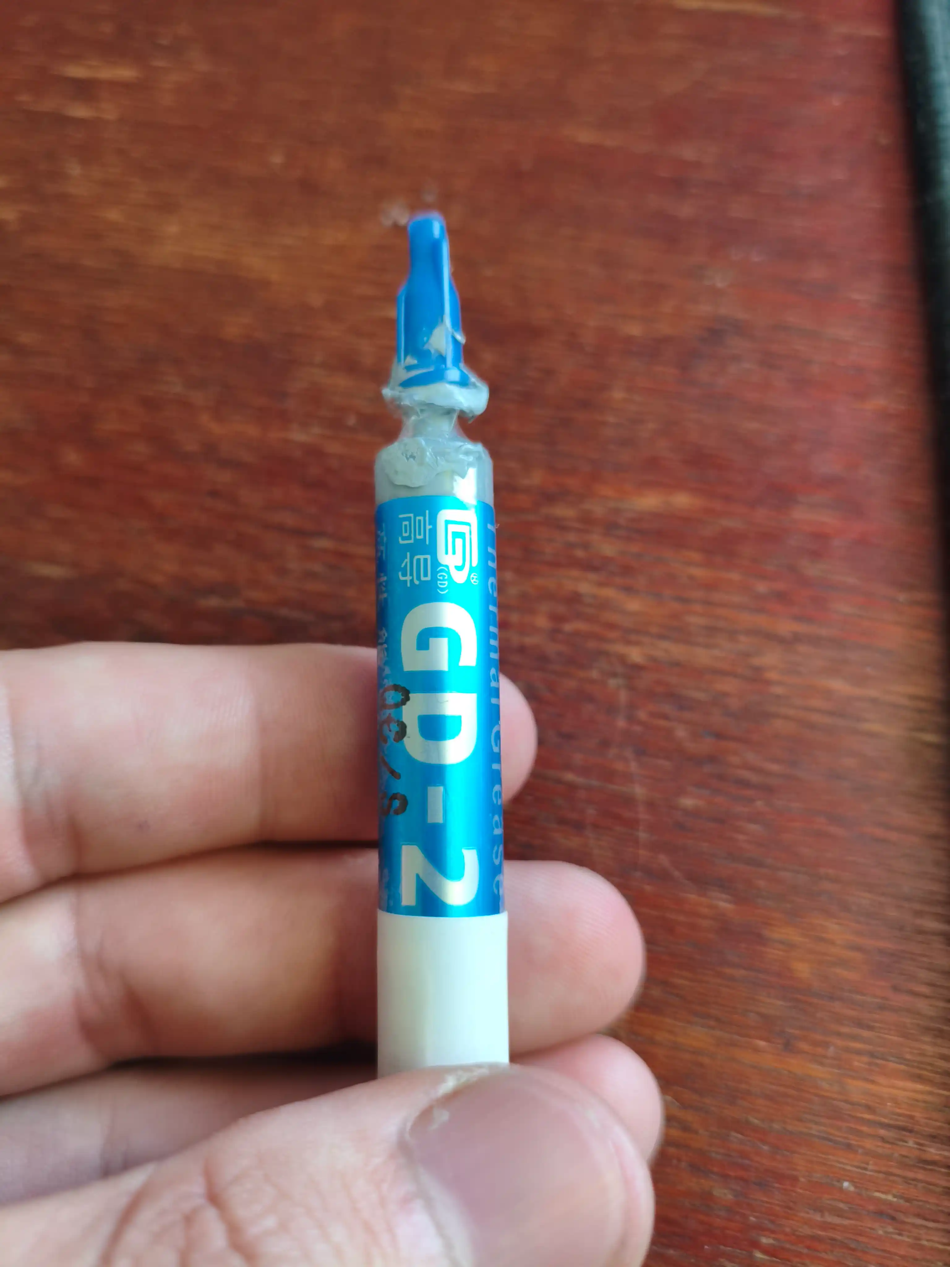 Samarali sovituvchi GD900 / GD007 / GD02 termopastalari, turli hajmlarda