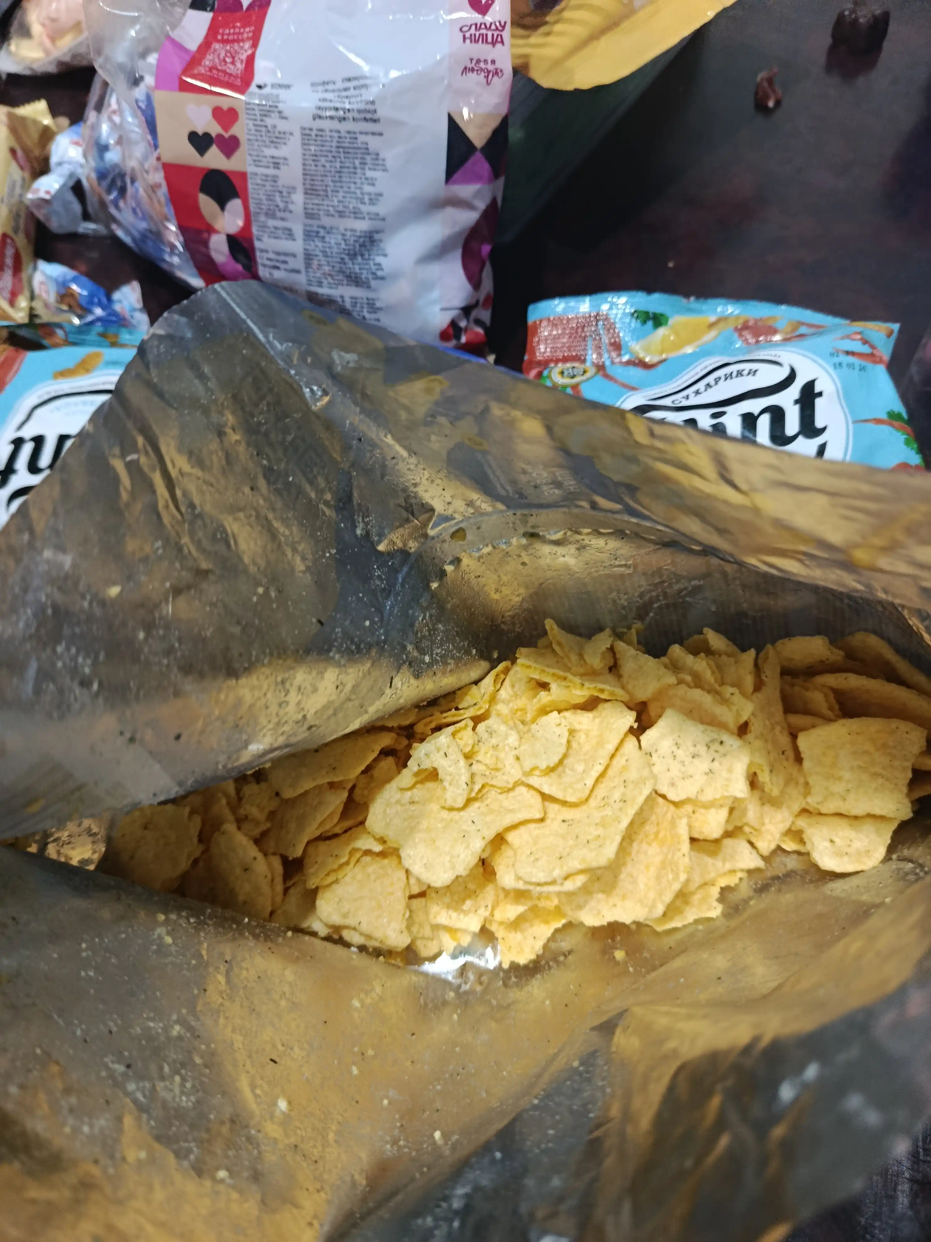 Chips Cheers smetana va o'tlar 210 g