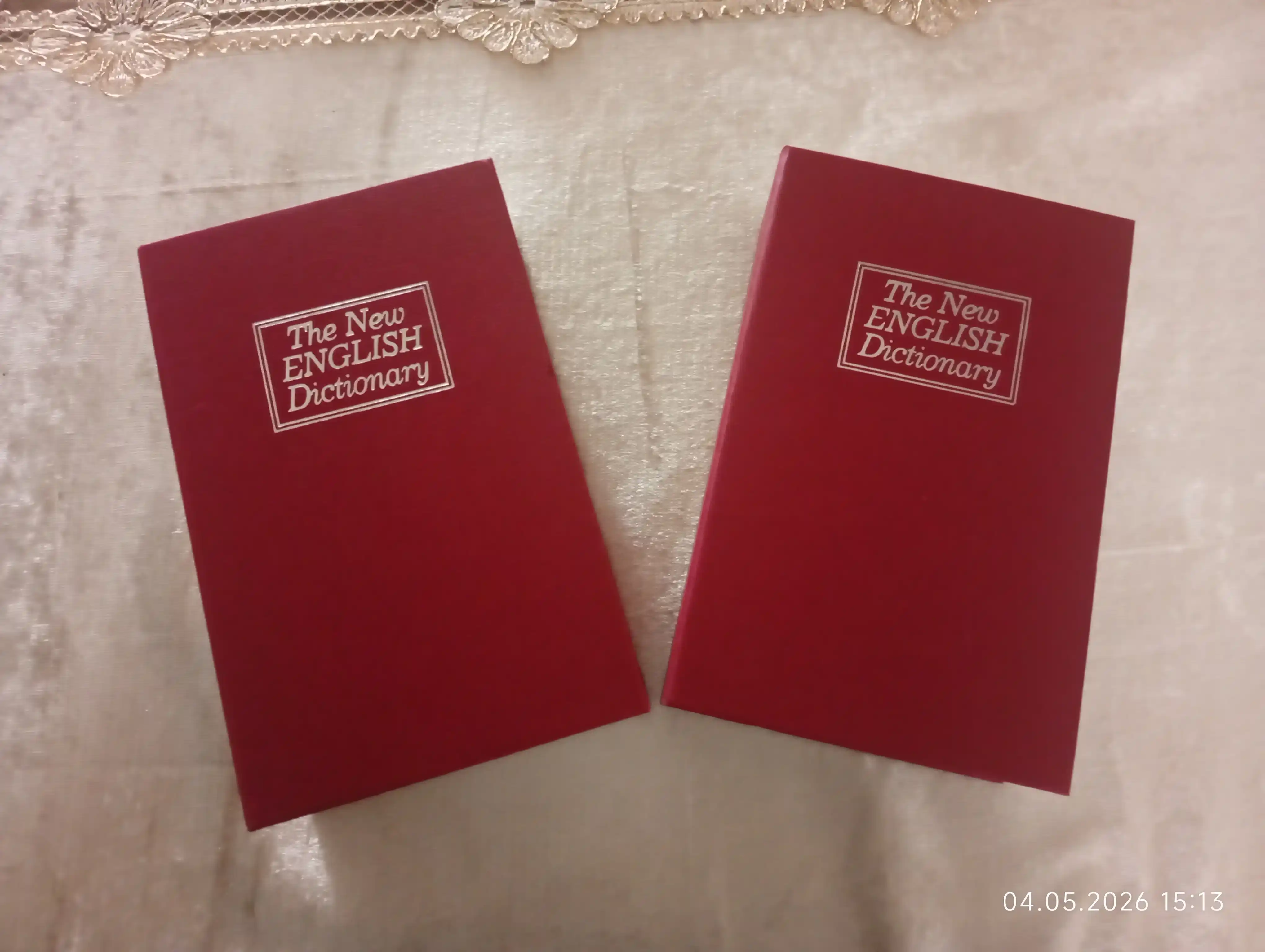 Сейф в виде книги, в разных размерах