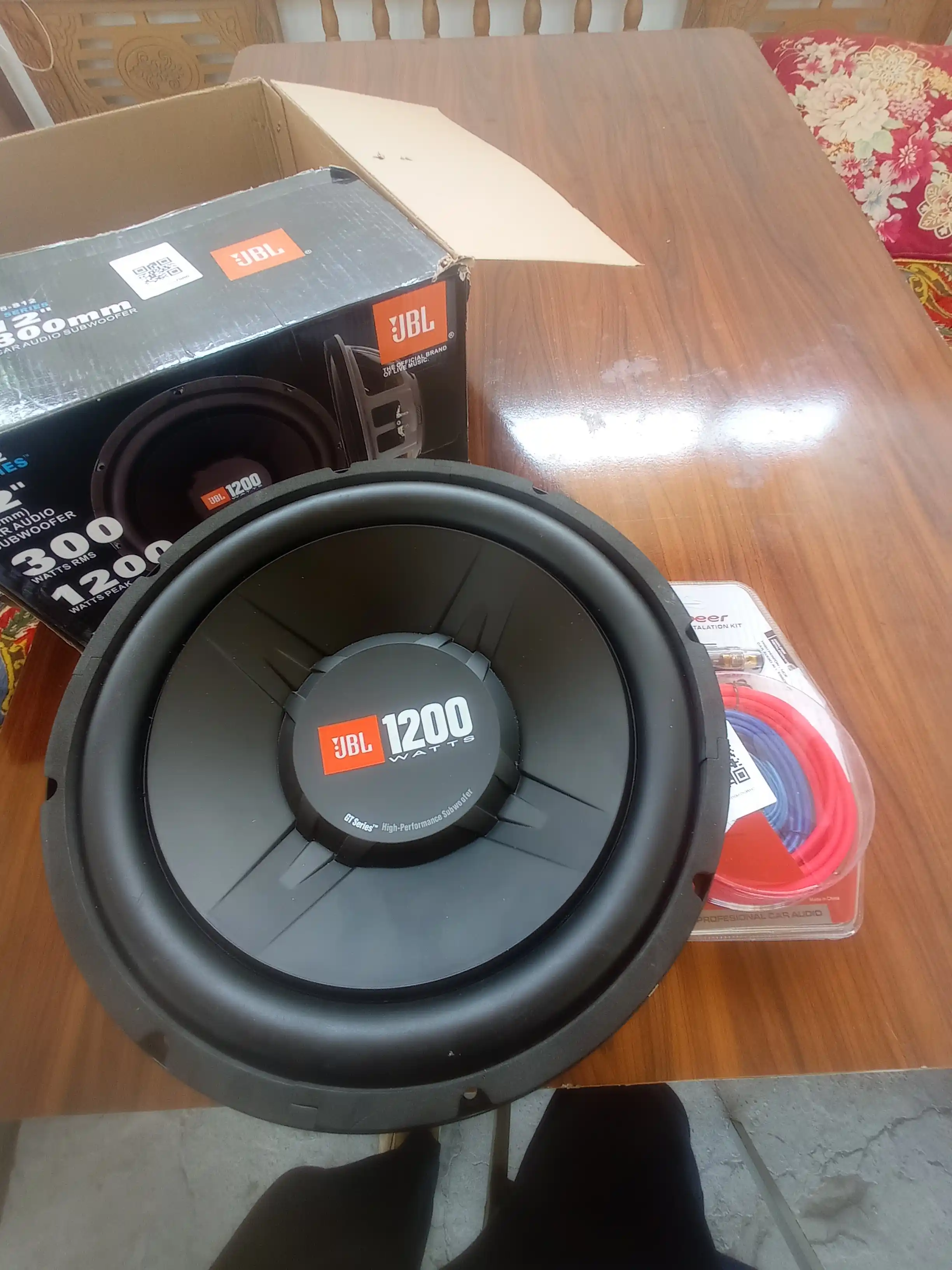Сабвуфер JBL 1200 GT5 - S12, 1200 Вт