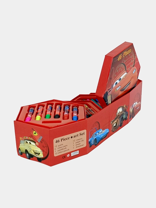 Disney Cars 46 ta Rassomlik To'plami - Bo'yoqlar, Qalamlar va Shamchalar bilan