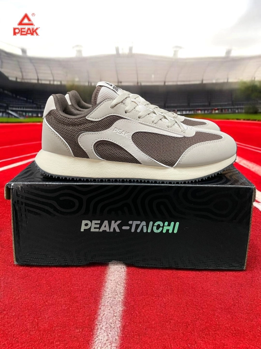 Erkaklar uchun kedalar PEAK SPORT, yengil