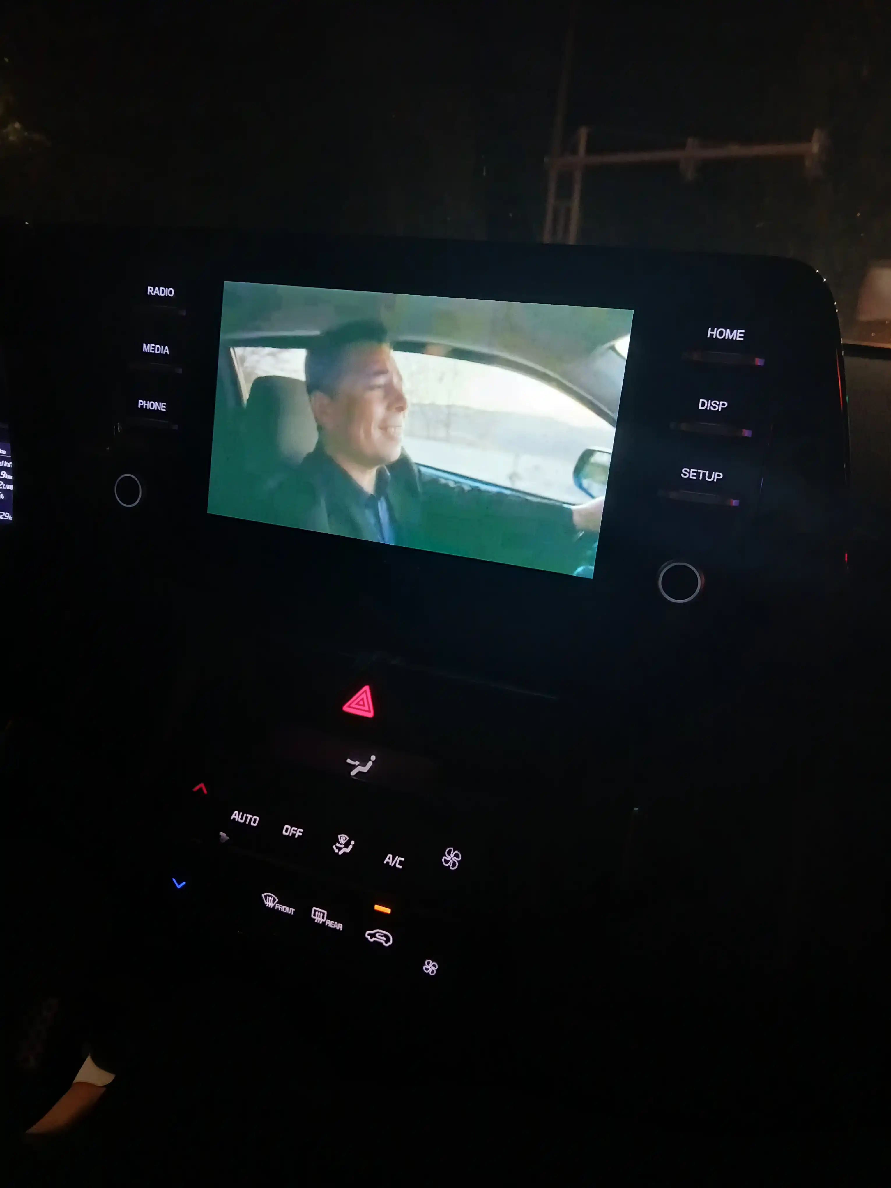 CarPlay 2×32 simsiz Apple CarPlay/Android Auto, YouTube, navigatsiya
