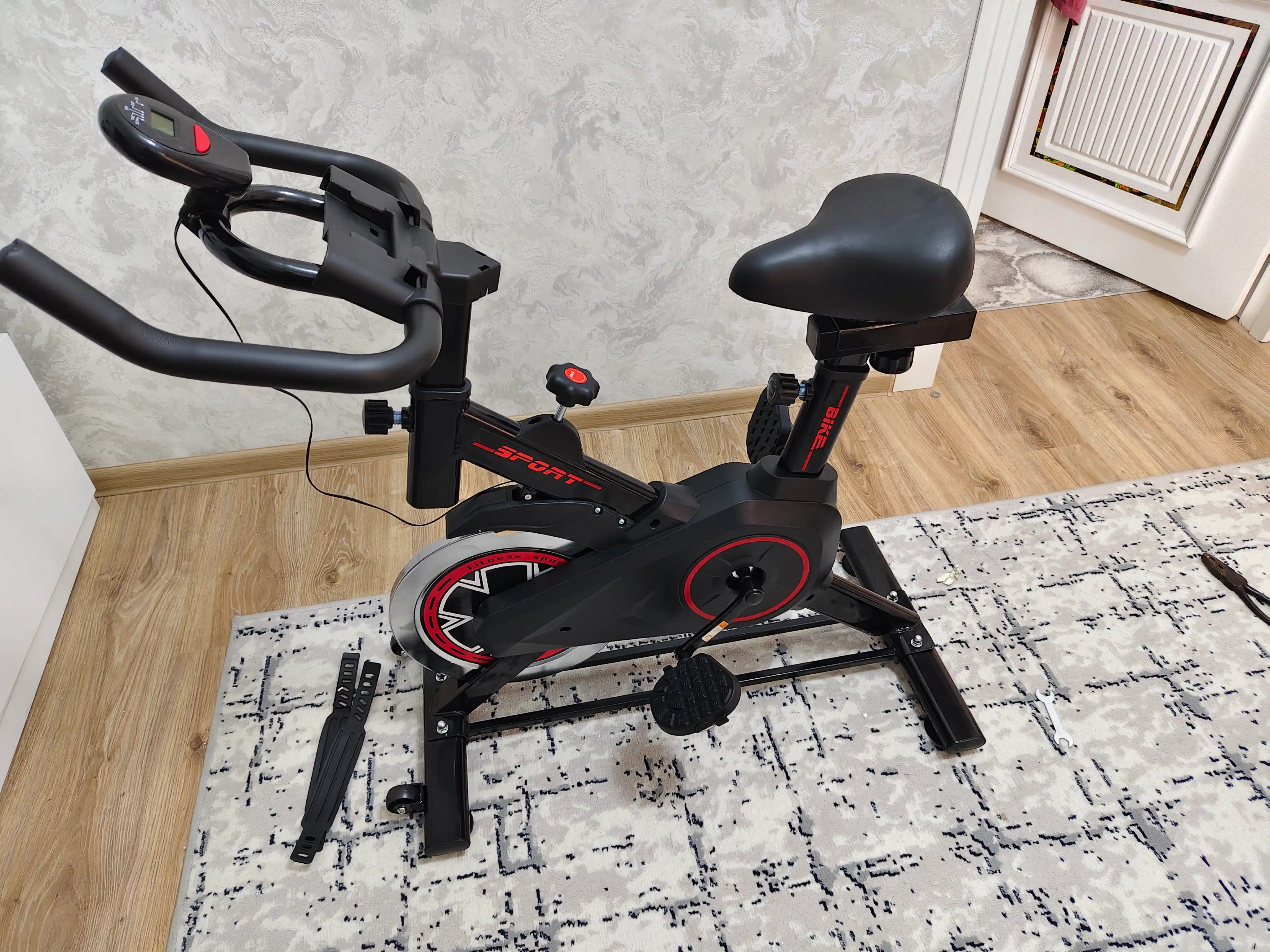 Velotrenajyor, uyda sport bilan shug‘ullanish uchun