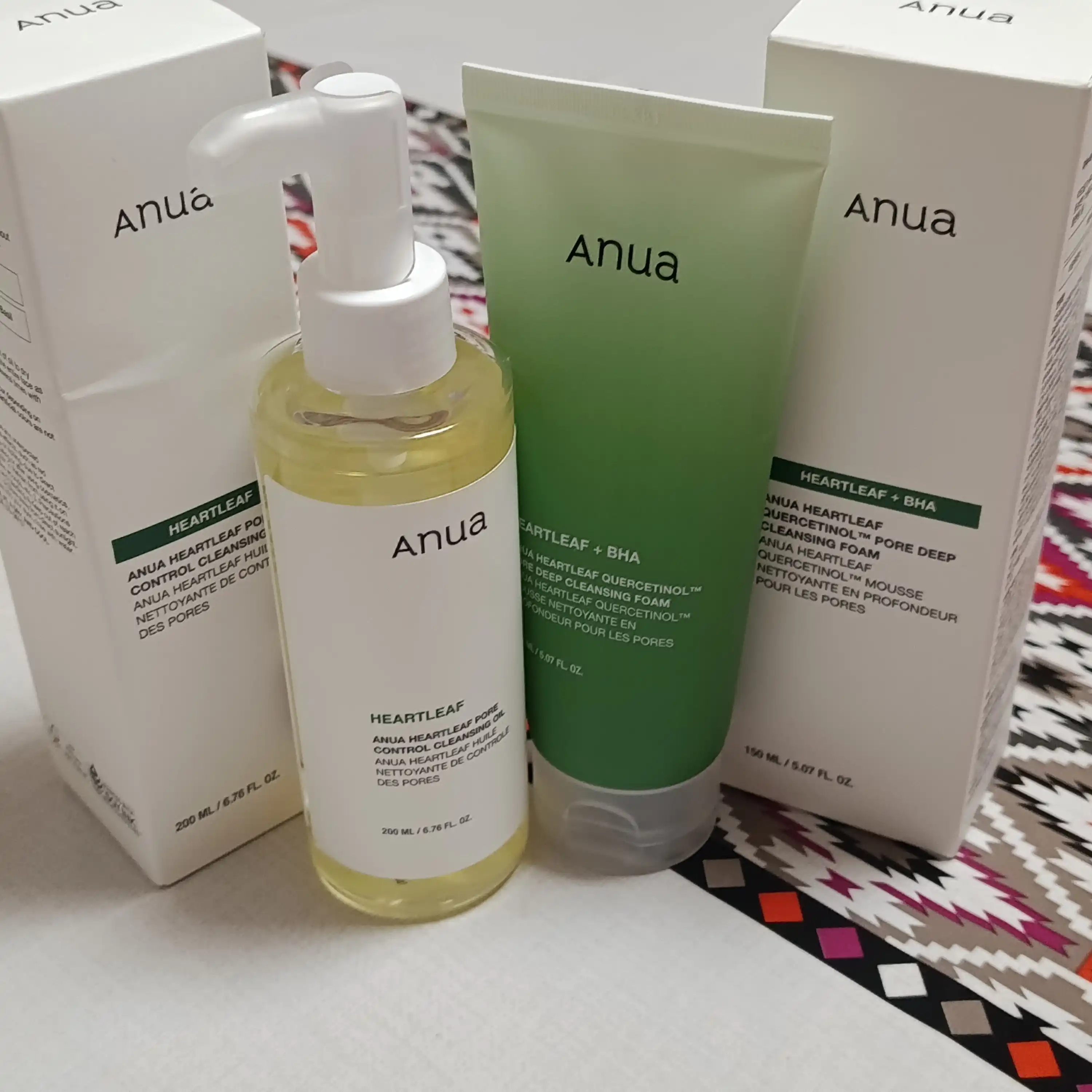Penka-skrab uchun poralarni tozalash Anua Heartleaf Quercetinol Cleansing Foam, 150 ml