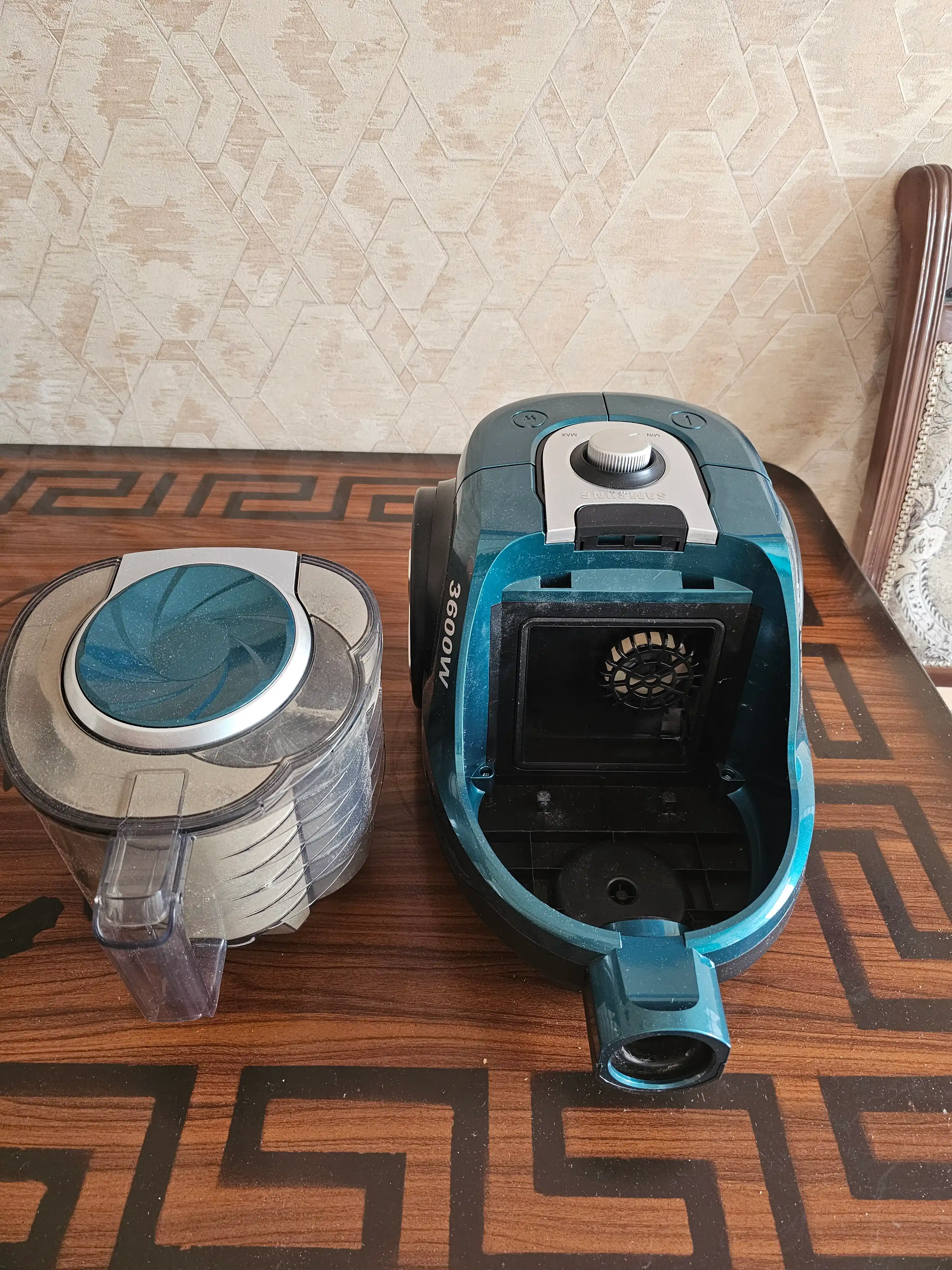 Пылесос Samsung PowerPro, 3600w, 4 л, с телескопической трубкой, с HEPA фильтром
