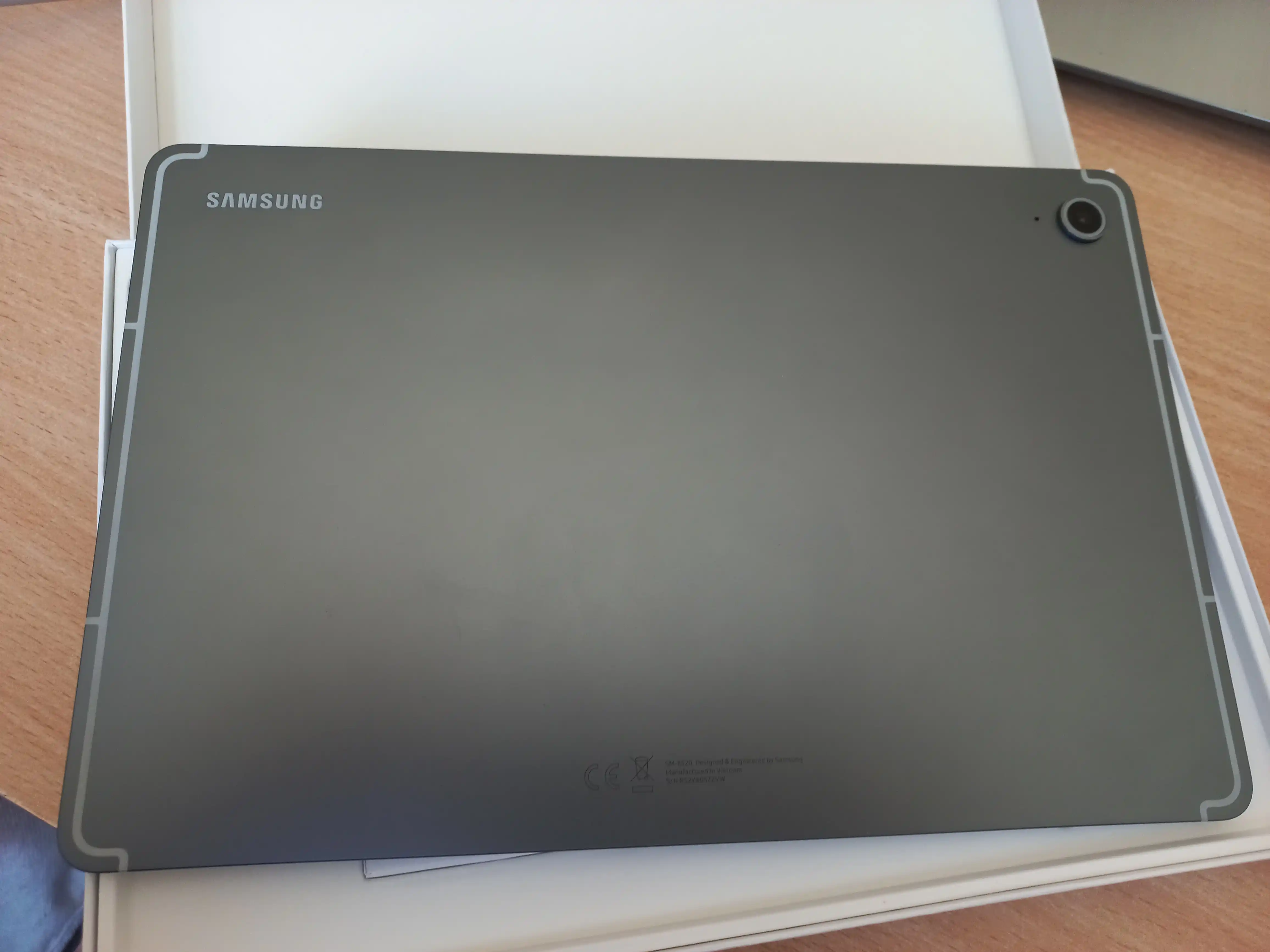 Планшет Samsung Galaxy Tab S10FE 5G,10.9", 8000 мА/ч, 45 Вт, 13 МП, Wi-Fi без SIM-карты