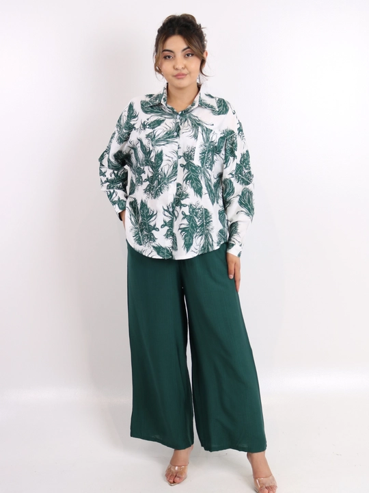 Ayollar kostyumi yengil oversized bosma naqshli ko‘ylak va shim to‘plami