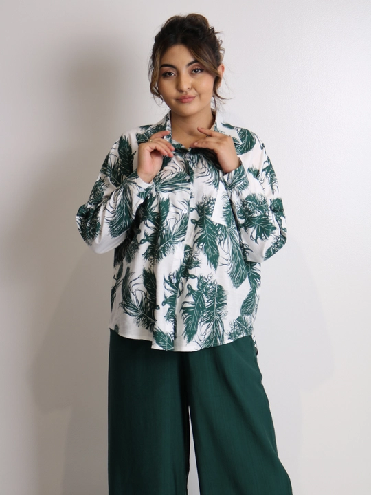 Ayollar kostyumi yengil oversized bosma naqshli ko‘ylak va shim to‘plami