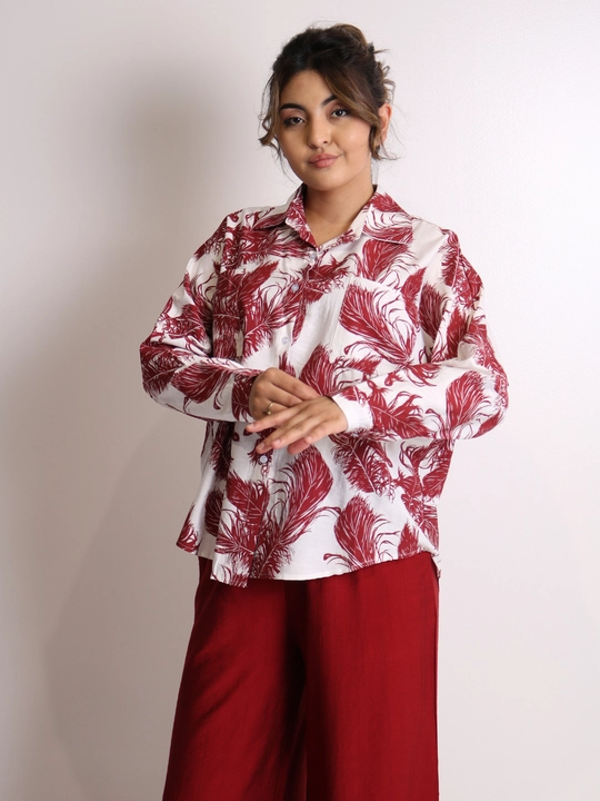 Ayollar kostyumi yengil oversized bosma naqshli ko‘ylak va shim to‘plami
