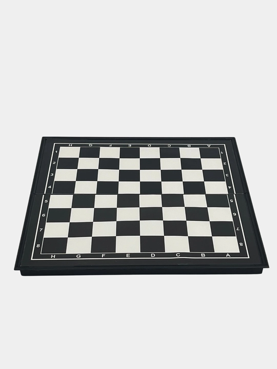 Shaxmat va shashka to'plami 2-si-1 da, plastik idishda o'lchami 38 x 38 sm va 33 x 33 sm