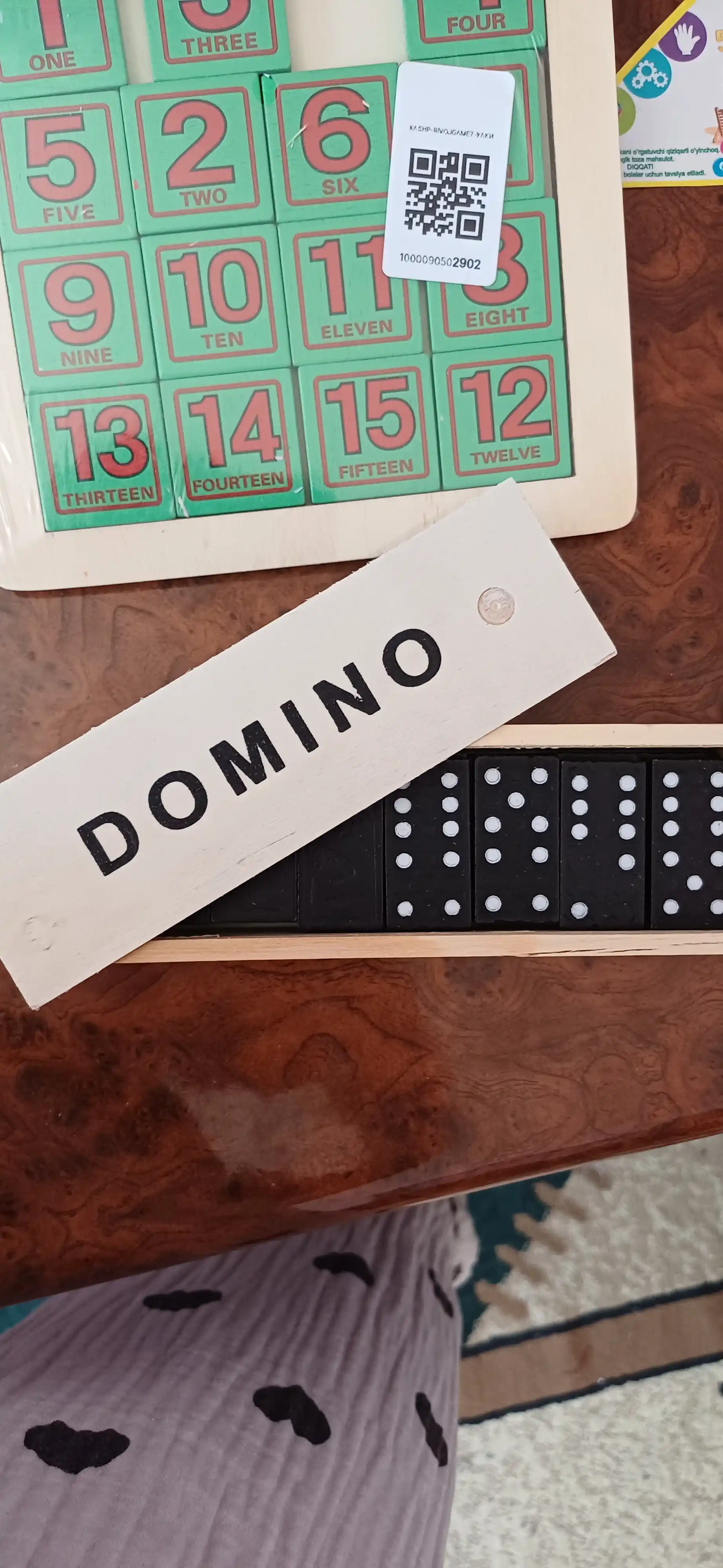 FIDGO domino, yog‘och qutida 28 ta tosh