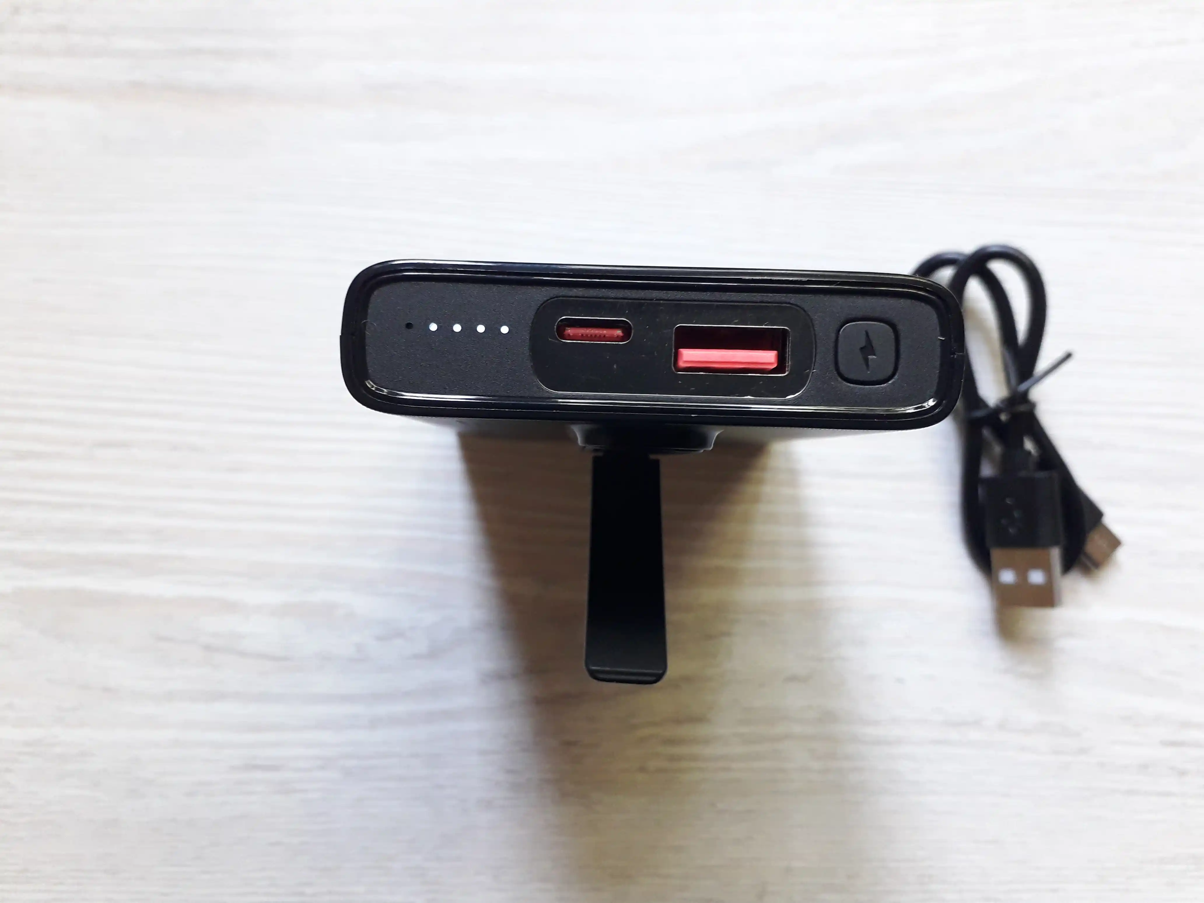 Magnit Power Bank 10000mAh, MagSafe, 22.5W Tezkor Zaryad, 15W Simsiz Zaryad, Type-C, SAIYA