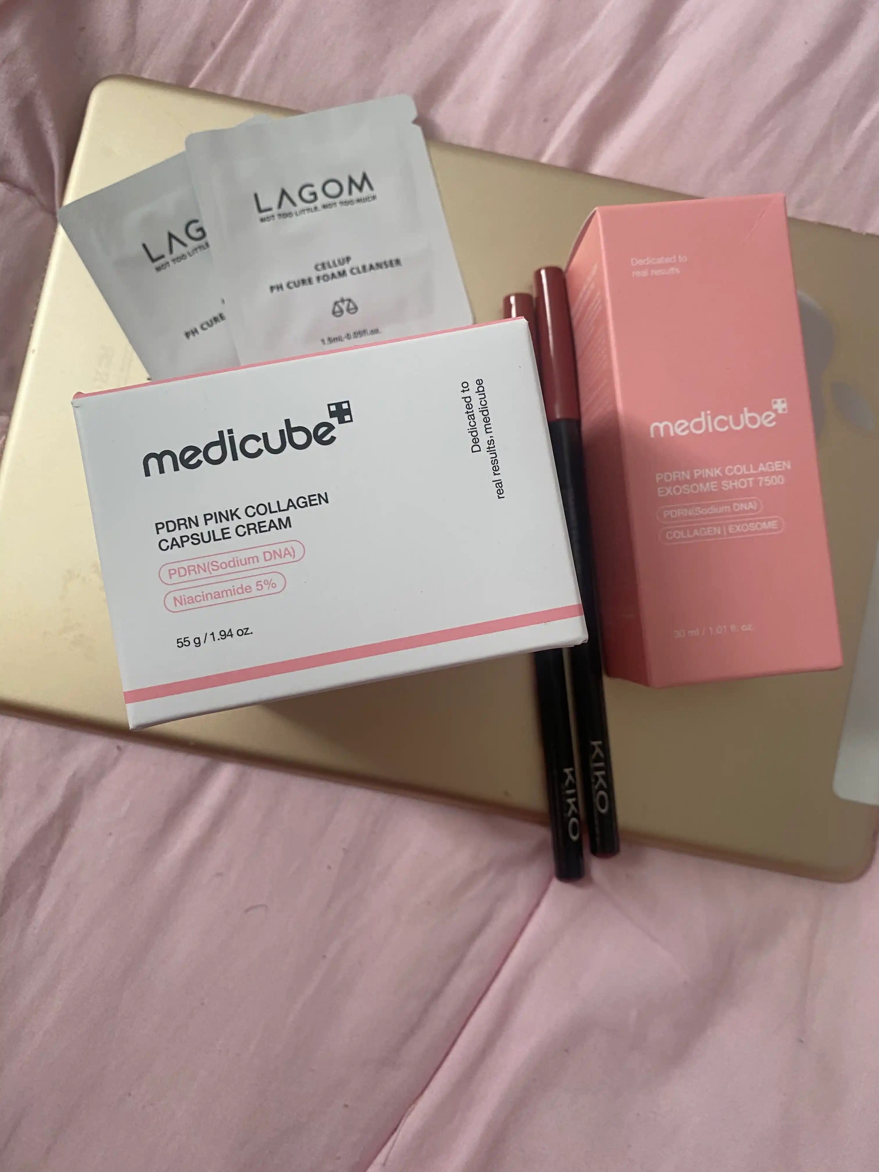 Medicube PDRN va peptidlar bilan mustahkamlovchi kapsulali krem PDRN Capsule Cream