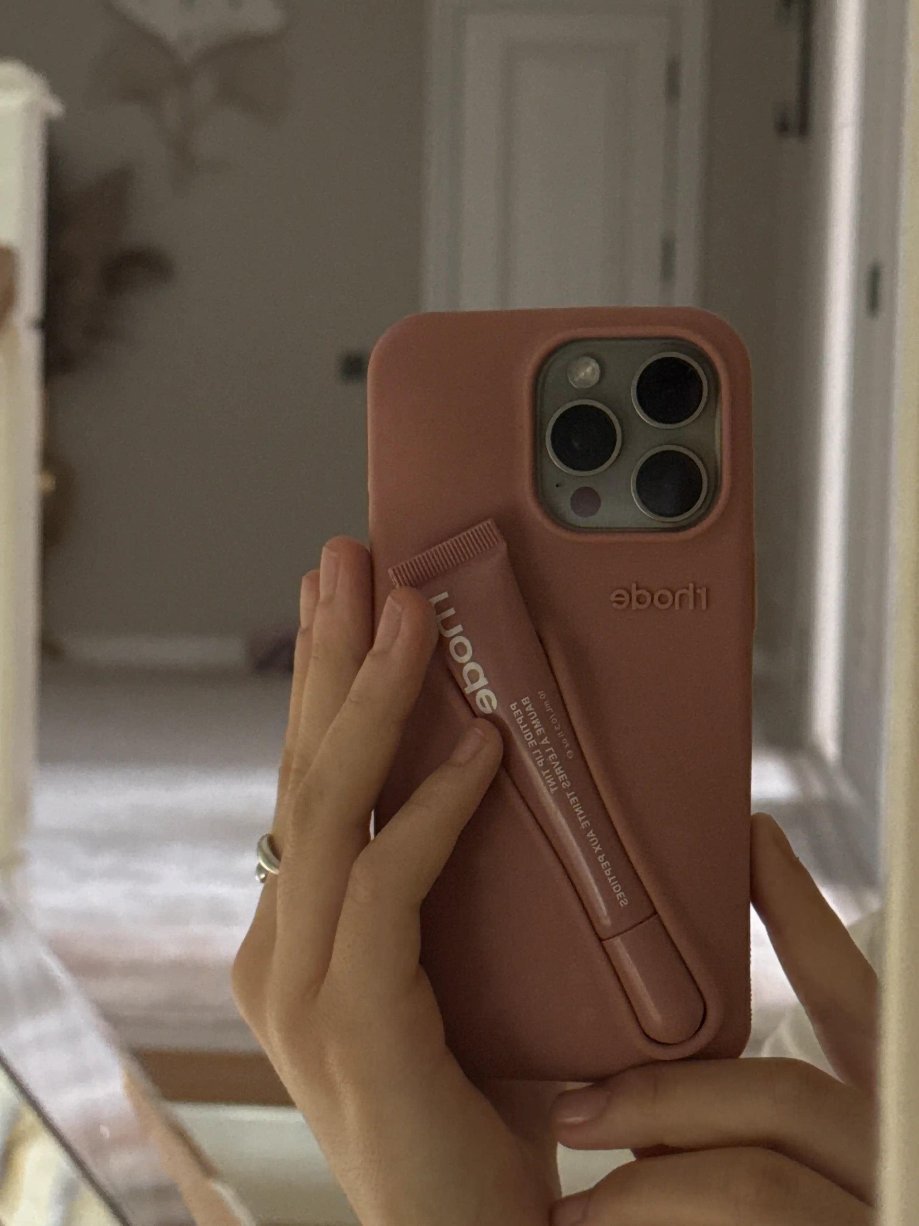 Chexol iPhone 14,15, Pro, Max, Plus uchun