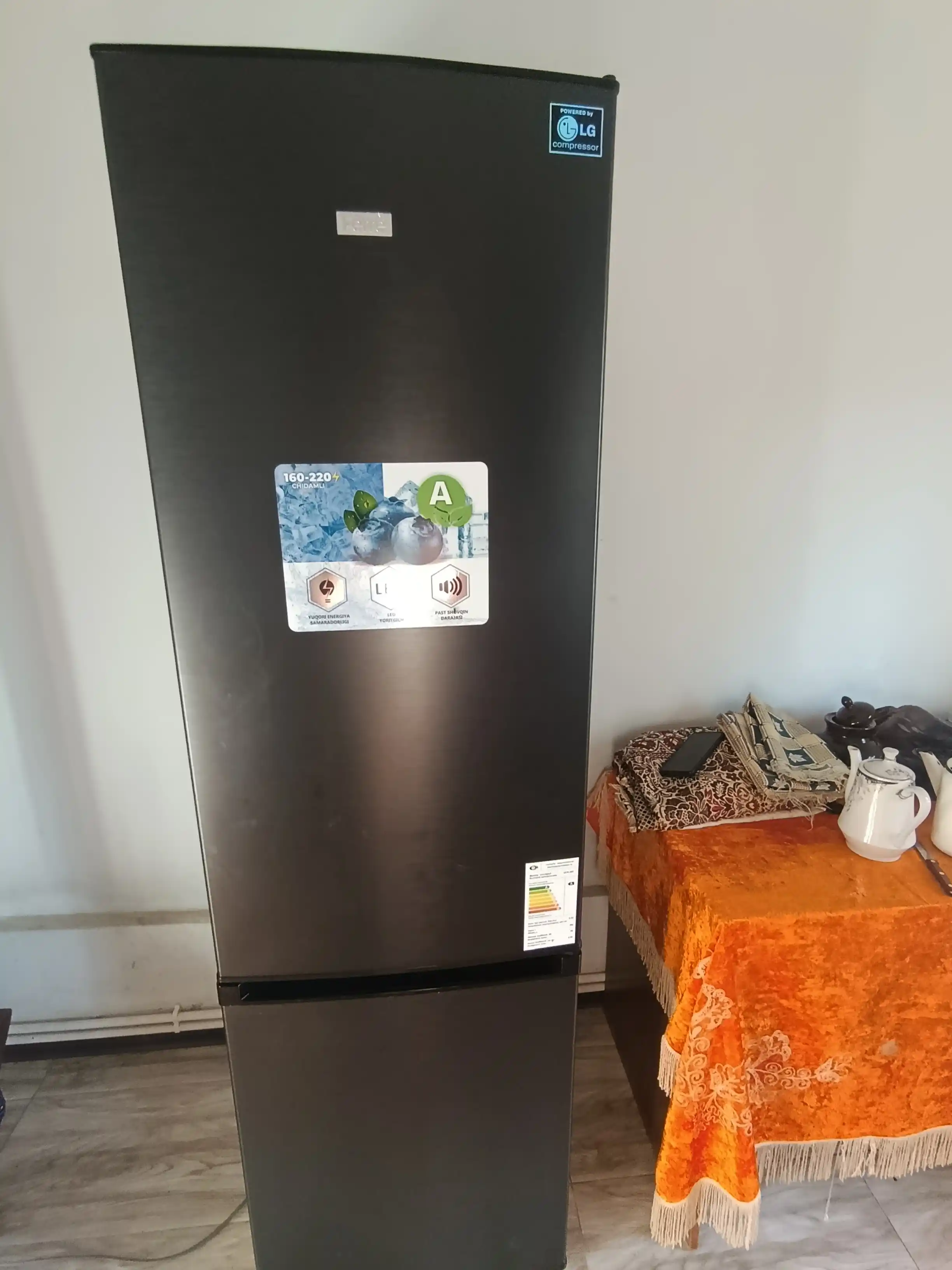 Sovutgich Ferre UCR 365: 290L, LG kompressor, A sinf, balandligi 189 sm, shovqinsiz 41 dB