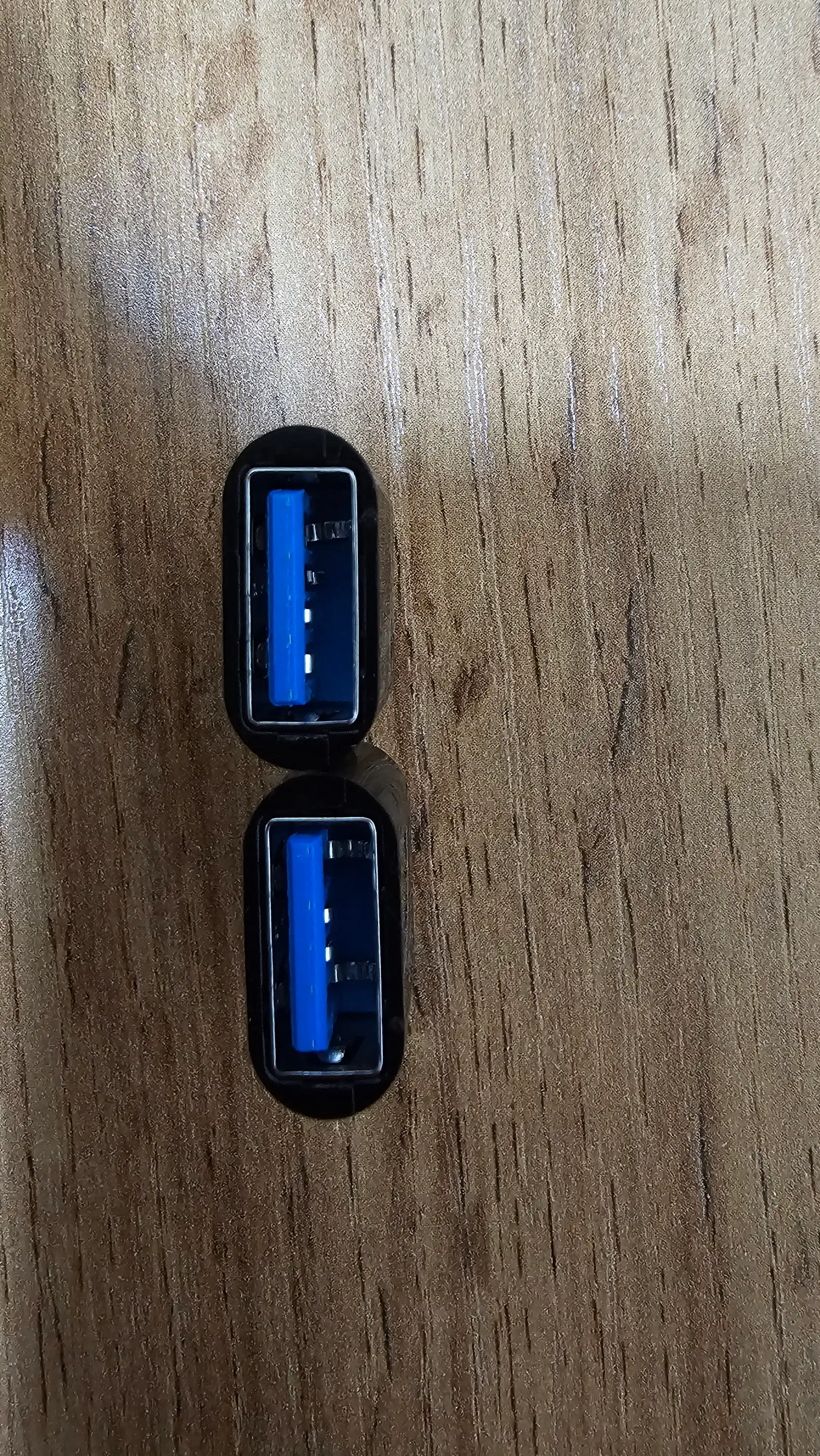 USB Type-C, USB Micro va USB Lightning adapteri