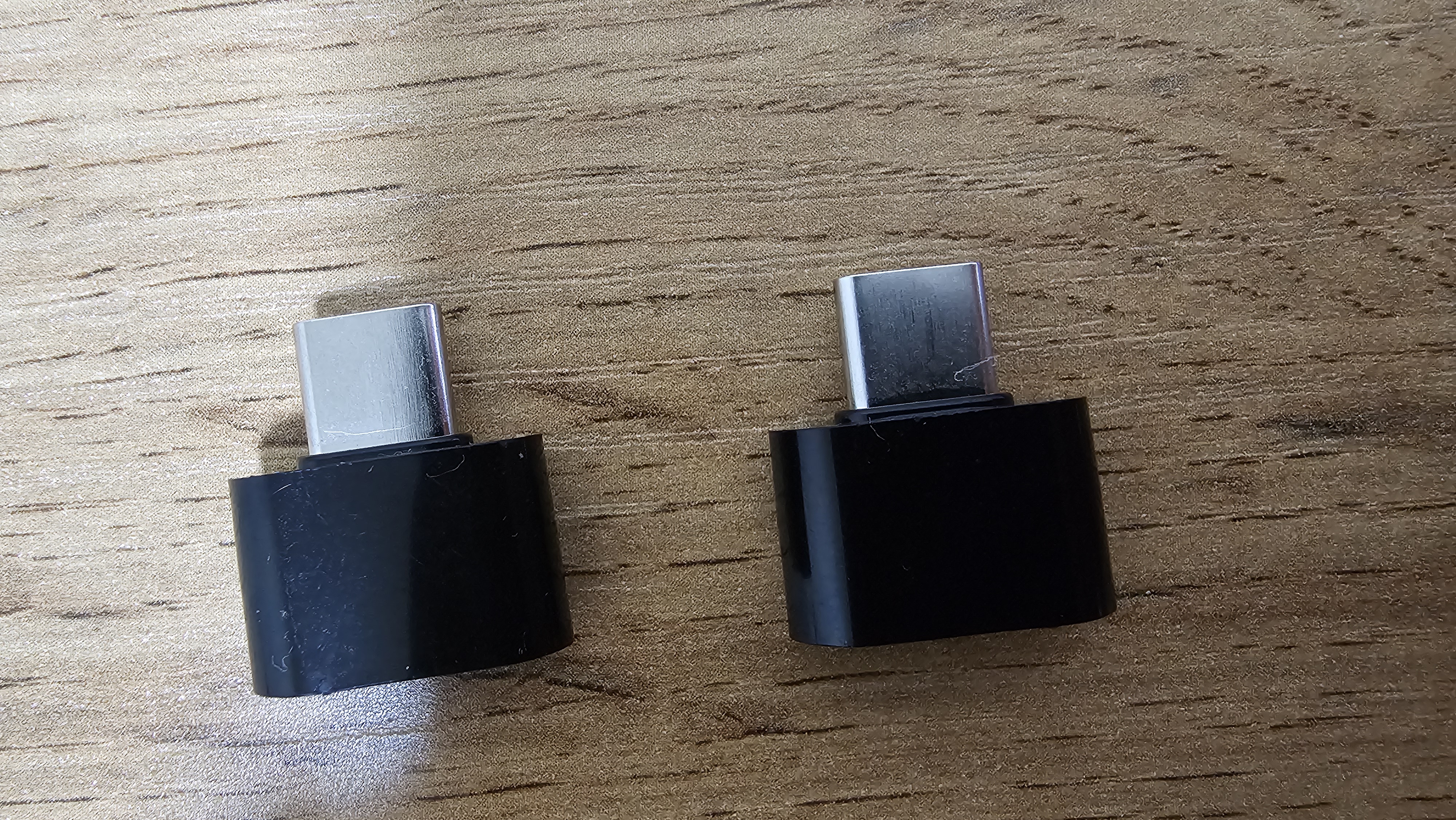 USB Type-C, USB Micro va USB Lightning adapteri