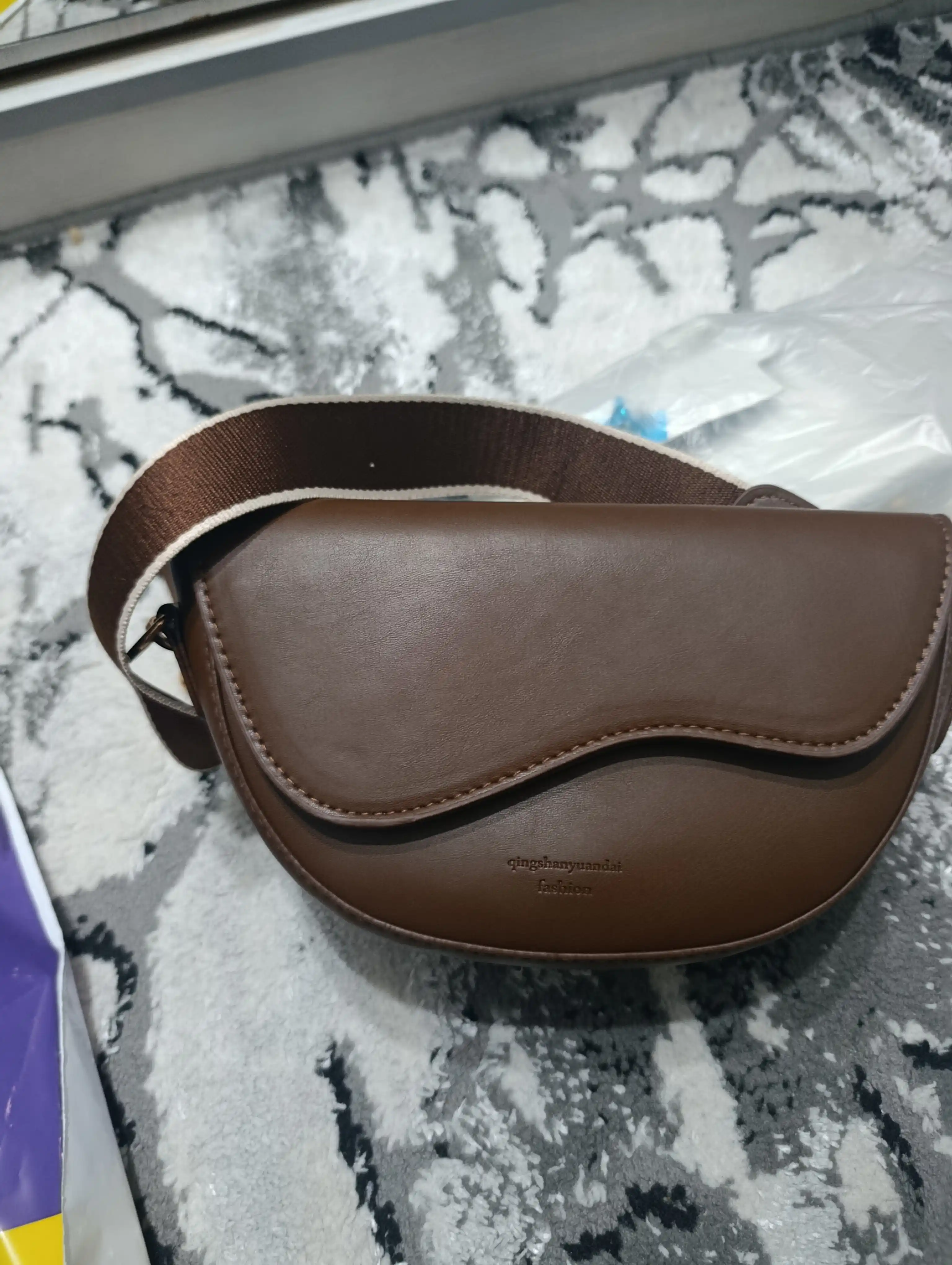 Ayollar sumkasi, yelkaga osiladigan zamonaviy kross-bodi, eko charm, kundalik uchun