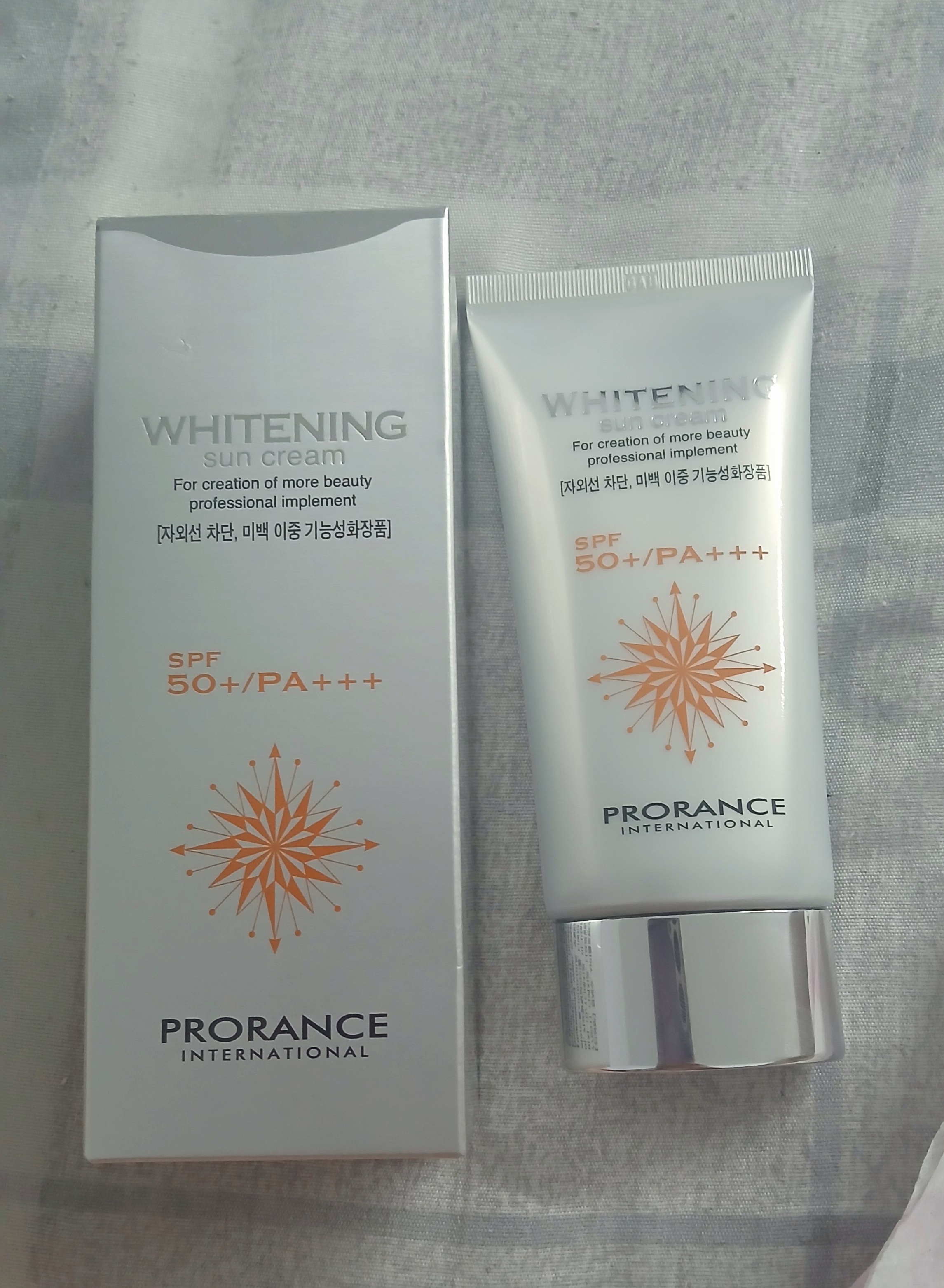Prorance Whitening SPF 50+ pigmentatsiyaga qarshi oqartiruvchi quyoshdan himoyalovchi krem