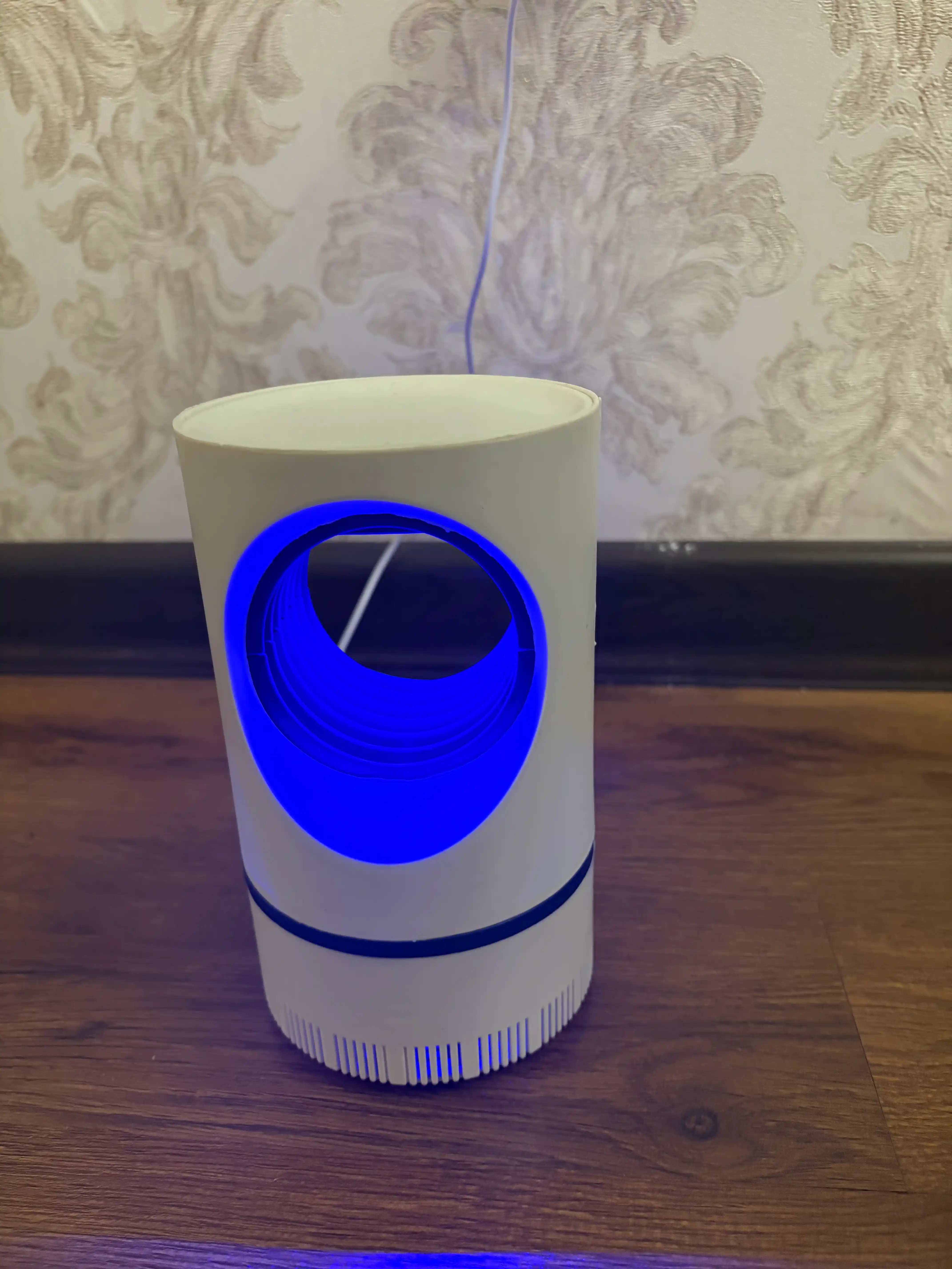 Ловушка для комаров электрическая с LED подсветкой и вентилятором, бесшумная, без химии