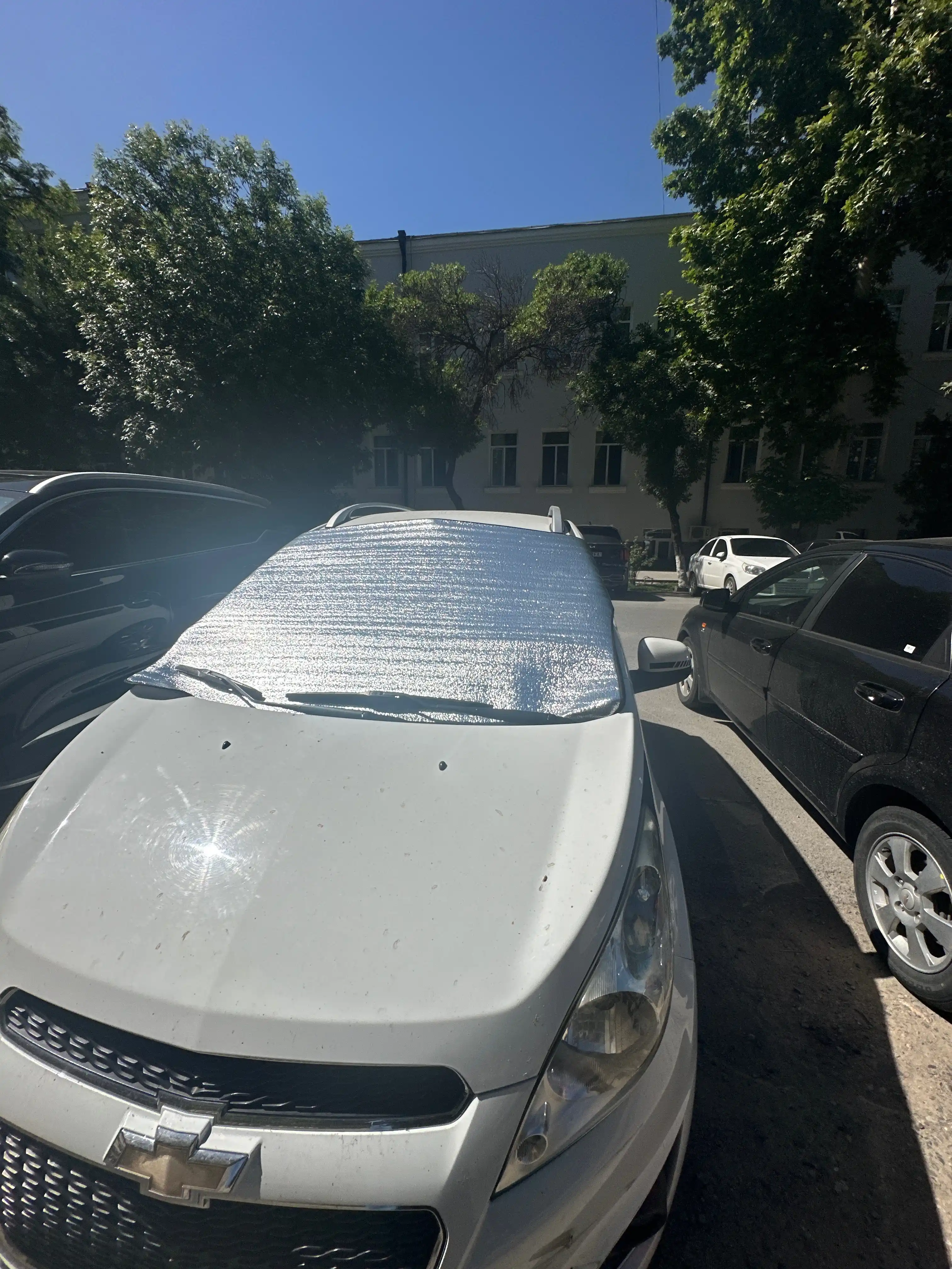 Зонт и чехол, для защиты от солнца лобового стекла автомобиля 