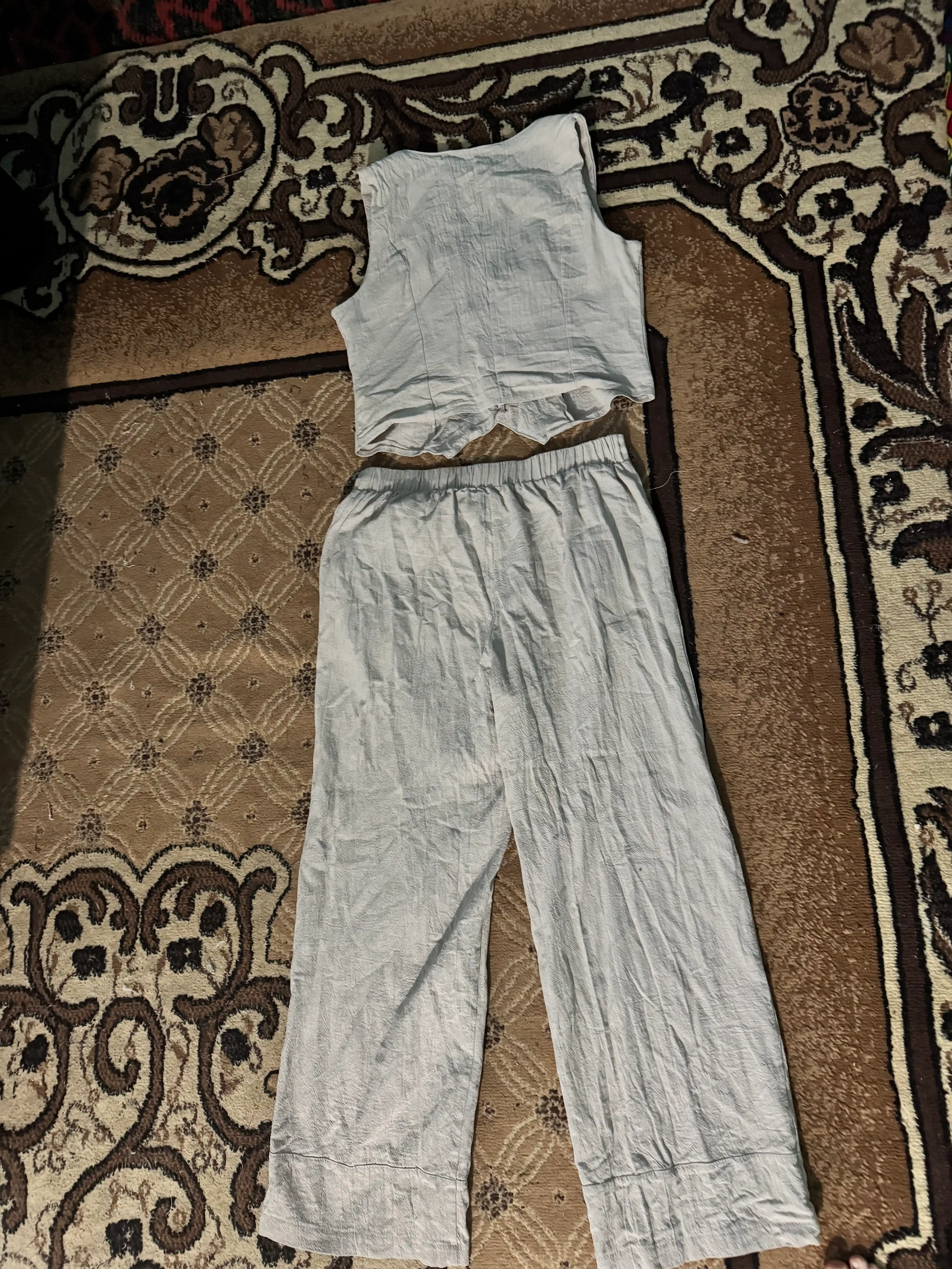 Kuzgi ayollar muslin kostyumi - jaket va keng shim, yengil zamonaviy to‘plam