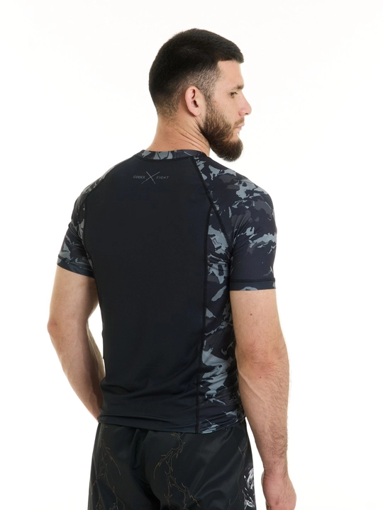 Codex UltraLight Camo Black erkaklar rashgardi: MMA, BJJ va mashg‘ulotlar uchun