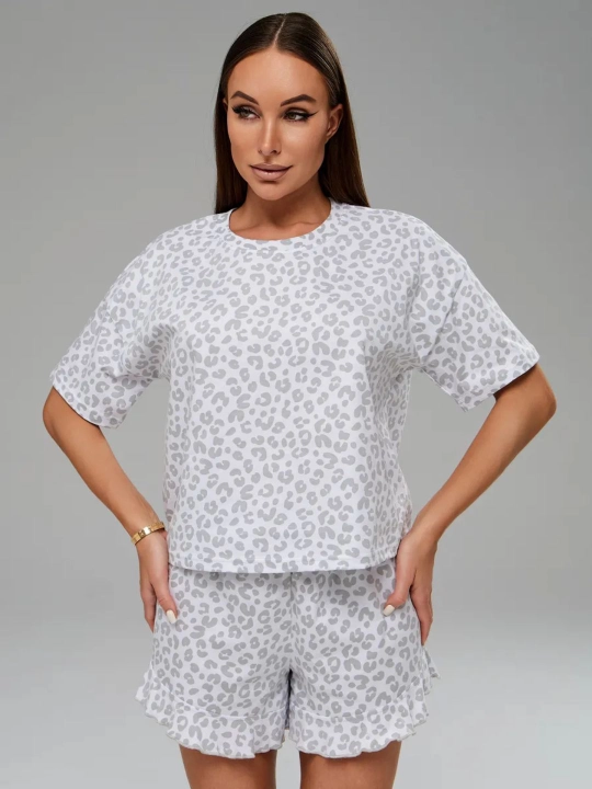 Ayollar uchun pijama - futbolka va shortilar (ishtonli)