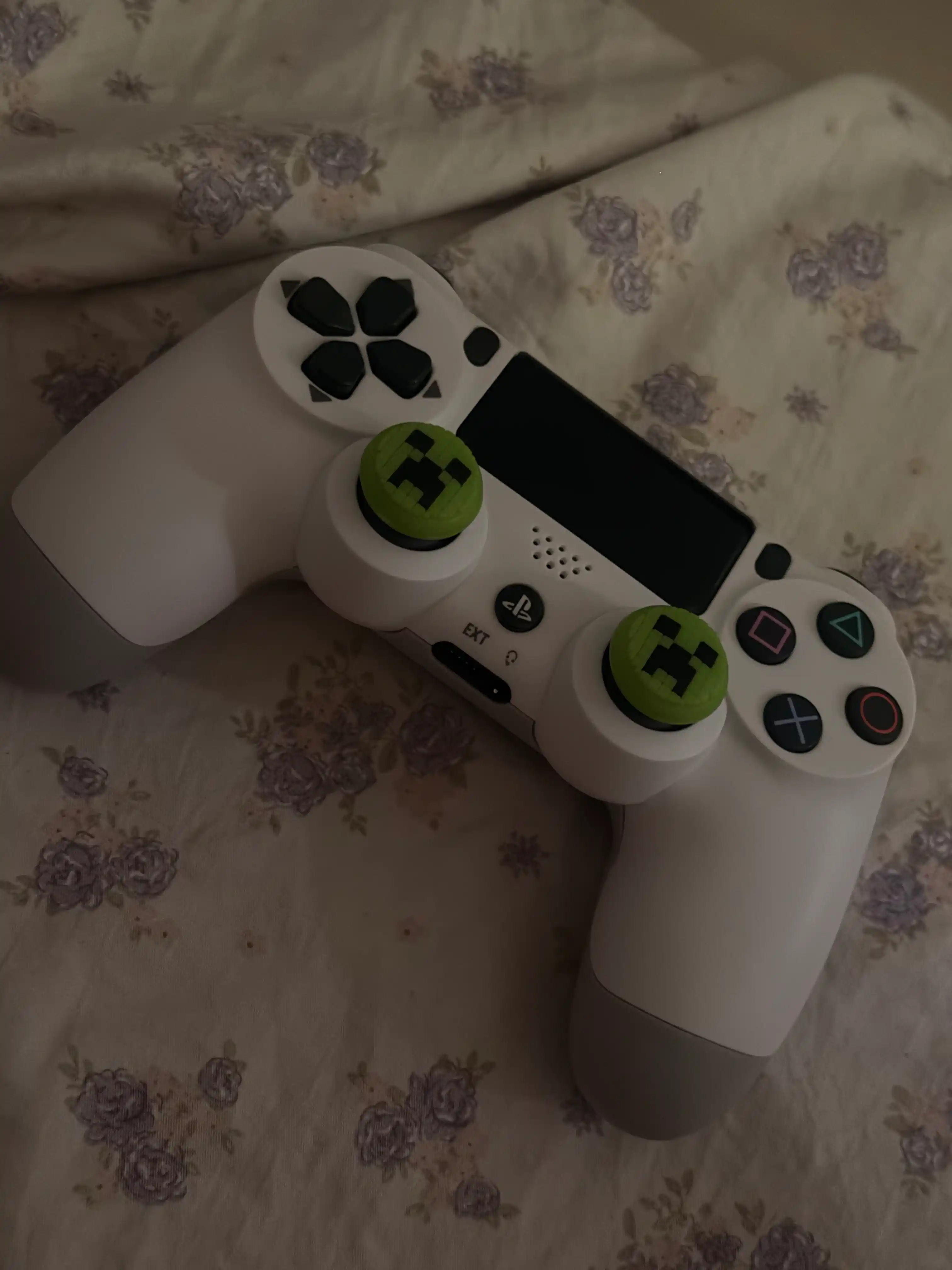 PS3, PS4, PS5, Xbox, Nintendo geympadlari uchun 2 ta bosma stik qoplamalari