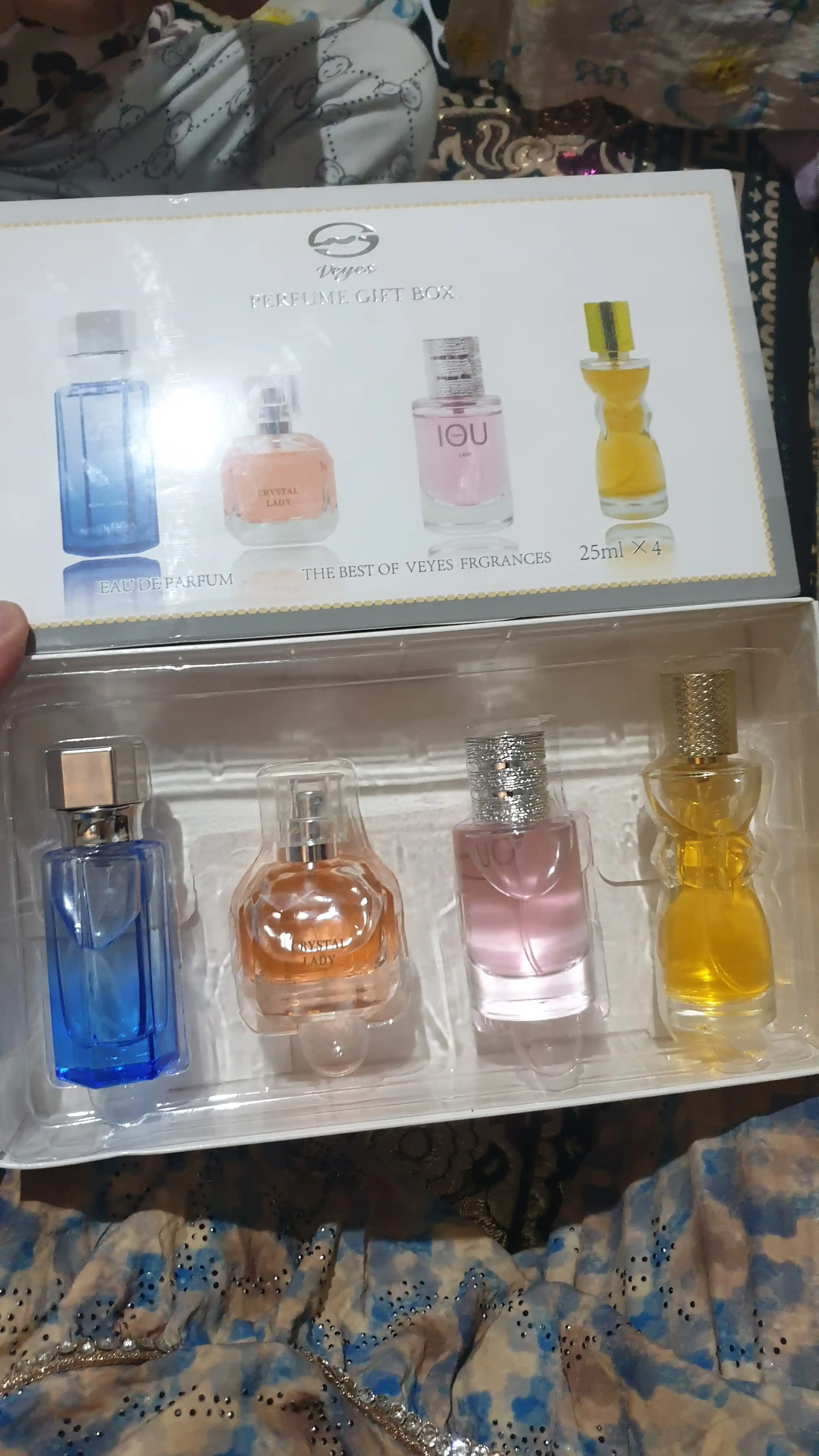 Versace Lucury Collection atiri  ayollar uchun nafis va chiroyli hidlar jamlanmasi