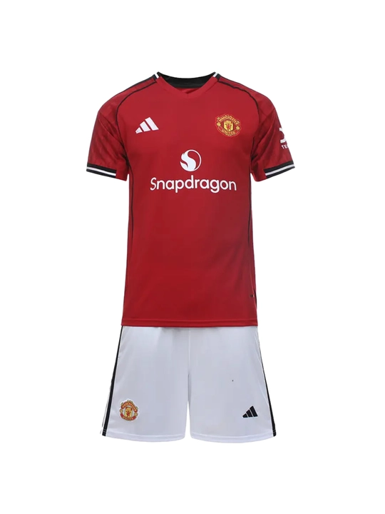 Manchester United 2025/26 yilgi uy futbol formasi