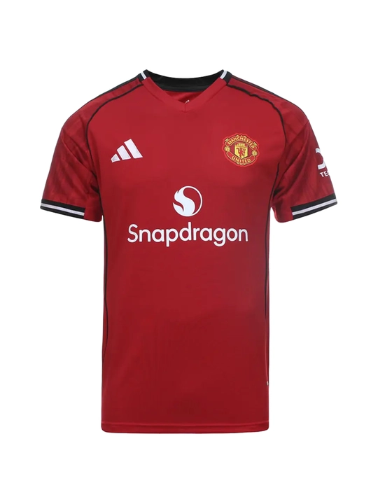 Manchester United 2025/26 yilgi uy futbol formasi
