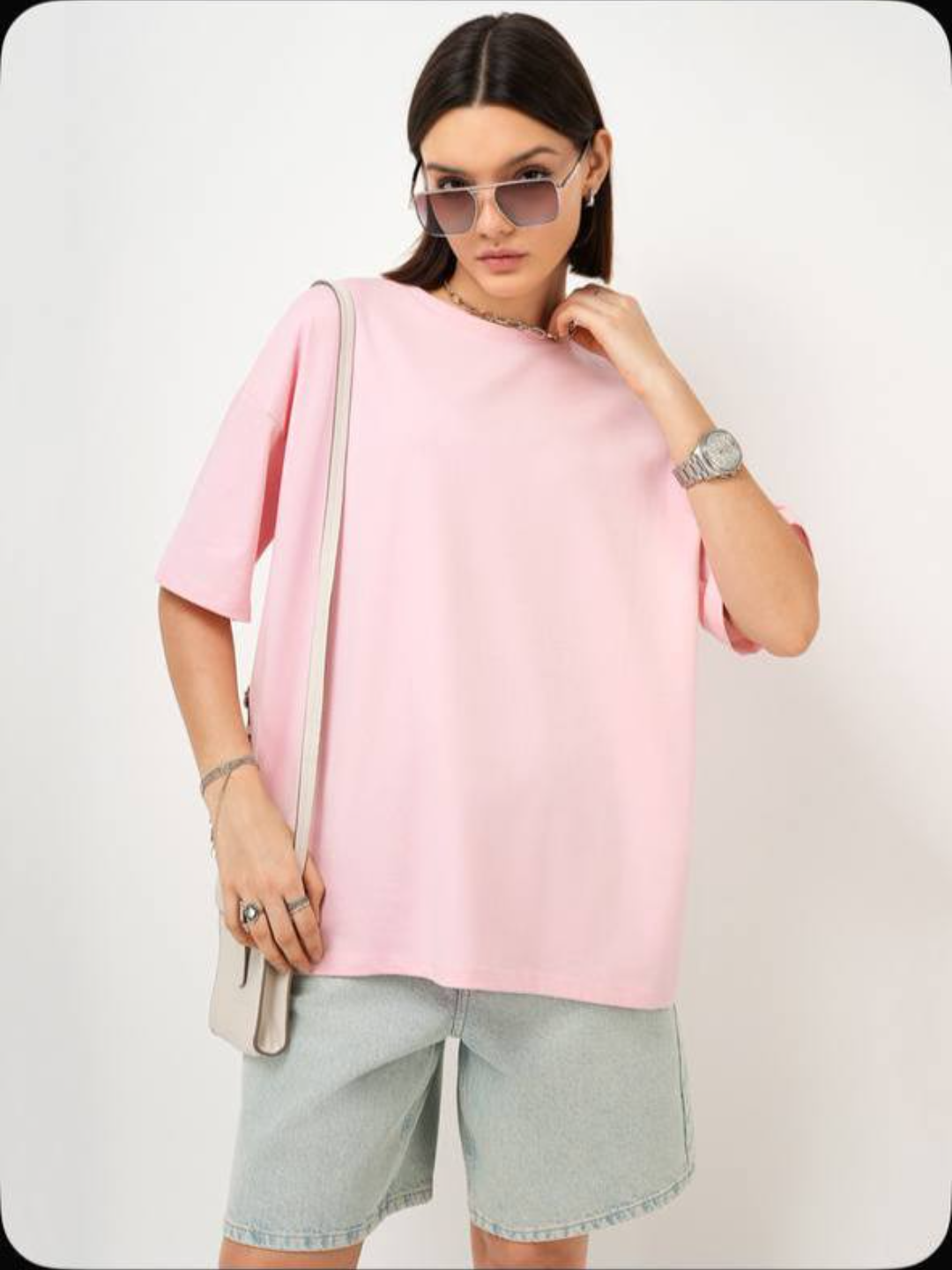 Женская футболка oversize, свободный крой, базовая повседневная модель - 