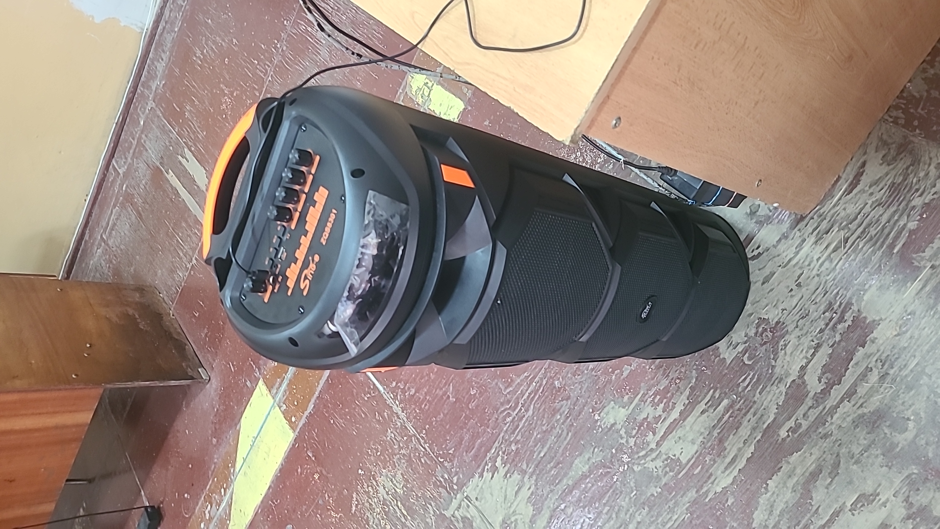 Kolonka, bluetooth simsiz portativ karnay, karaoke, RGB yoritgich va mikrofon, ZQS-8301