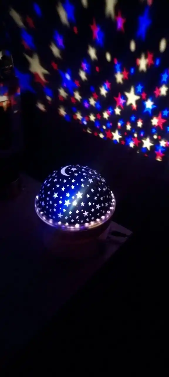 Ночник 3D проектор звездного неба, светильник светодиодный вращающийся, рандомный цвет