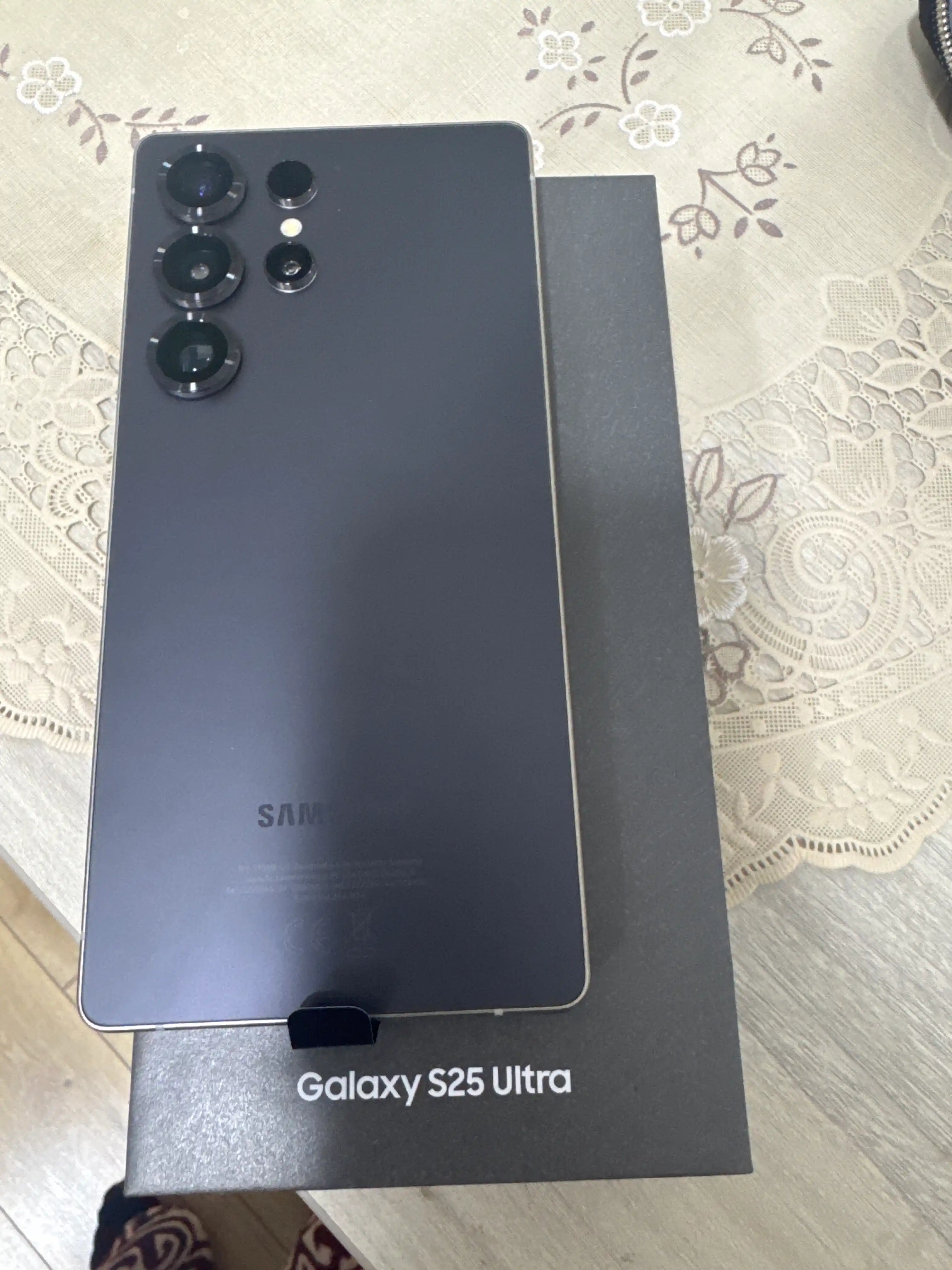Смартфон Samsung Galaxy S25 ultra, гарантия 1 год