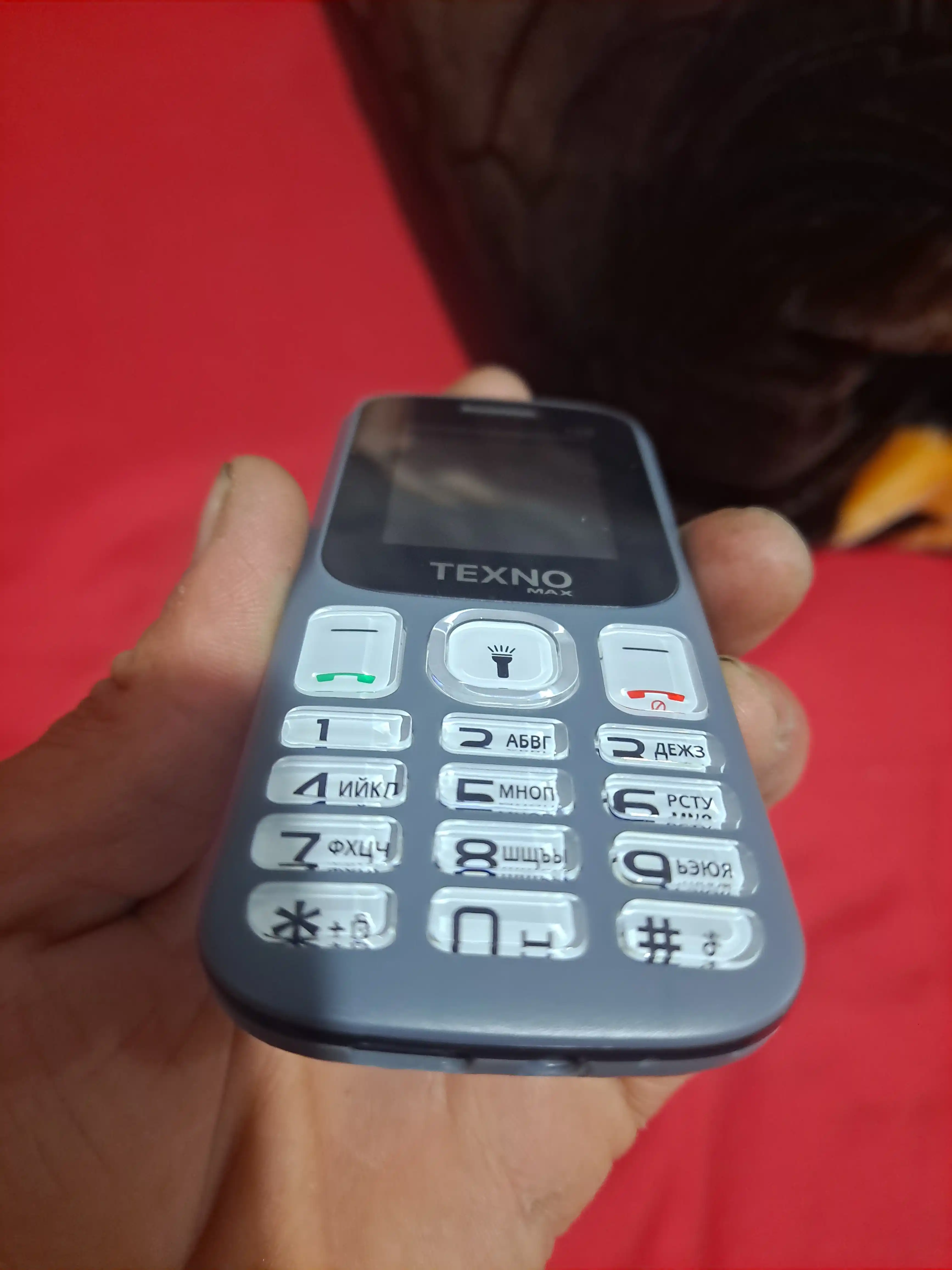 Knopkali Telefon Texnomax 100 Protsessor SPD 6533, 2 sim karta, FM radio, MP3, Ovoz yozish