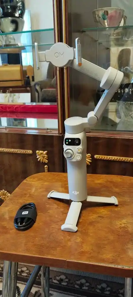 Dji Osmo Mobile 7, 8 telefon stabilizatori
